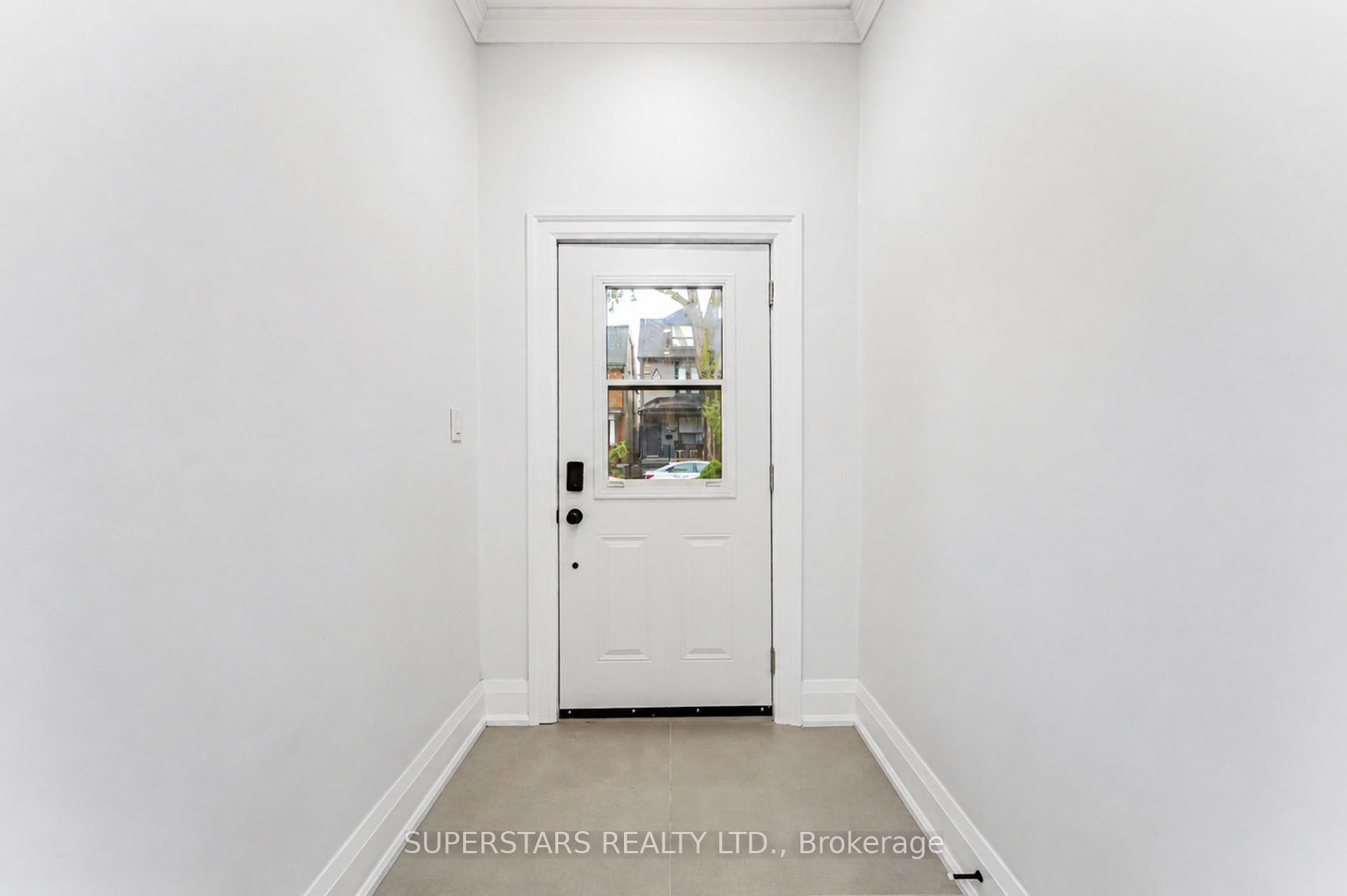 105 Bellwoods Avenue, Toronto, ON M6J 3N4 photo 3