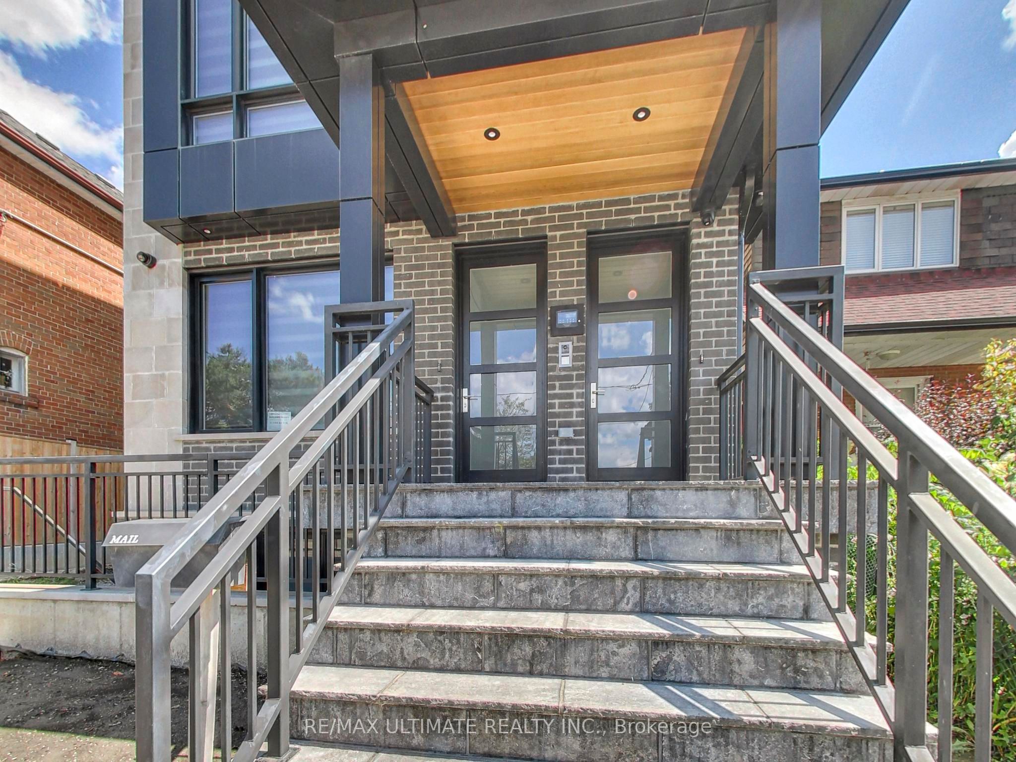 387 Glenholme Avenue 201, Toronto, ON M6E 3E6 photo 2