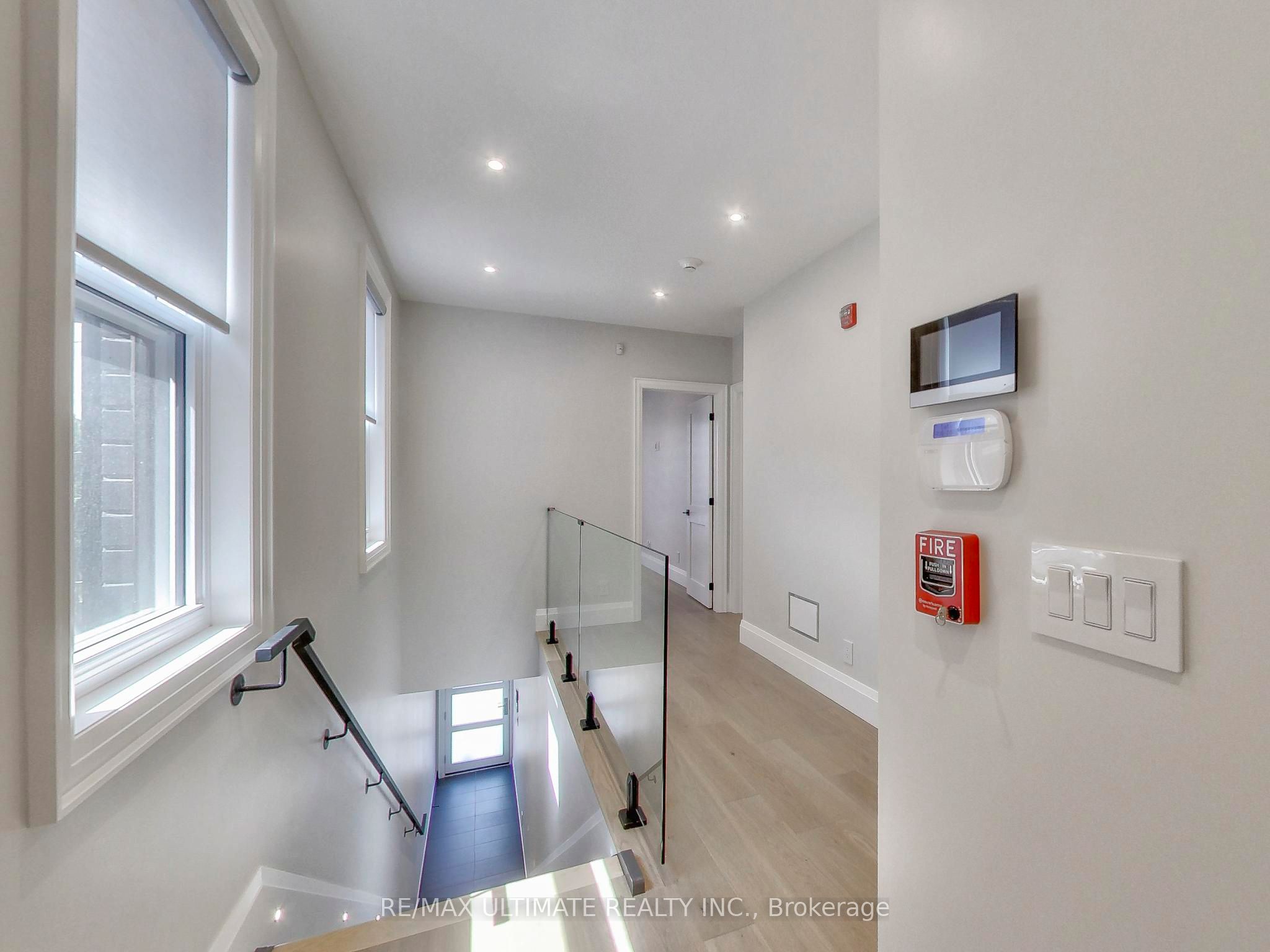 387 Glenholme Avenue 201, Toronto, ON M6E 3E6 photo 5