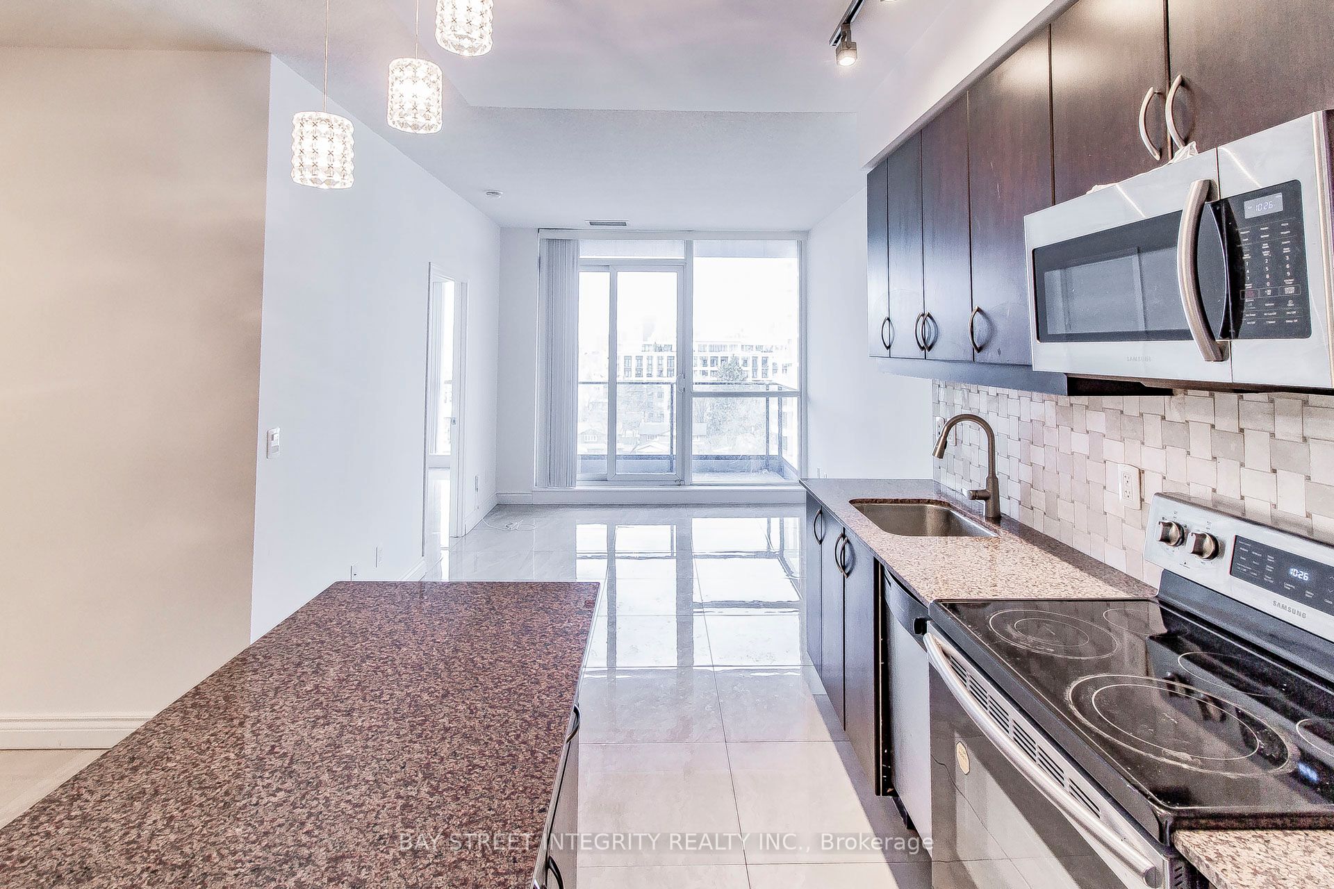2885 Bayview Avenue 813, Toronto, ON M2K 0A3