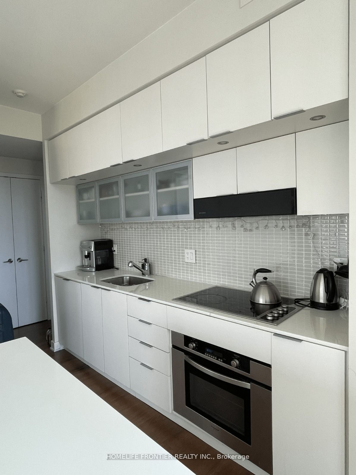 110 SW Charles Street E 1803, Toronto, ON M4Y 1T5 photo 3