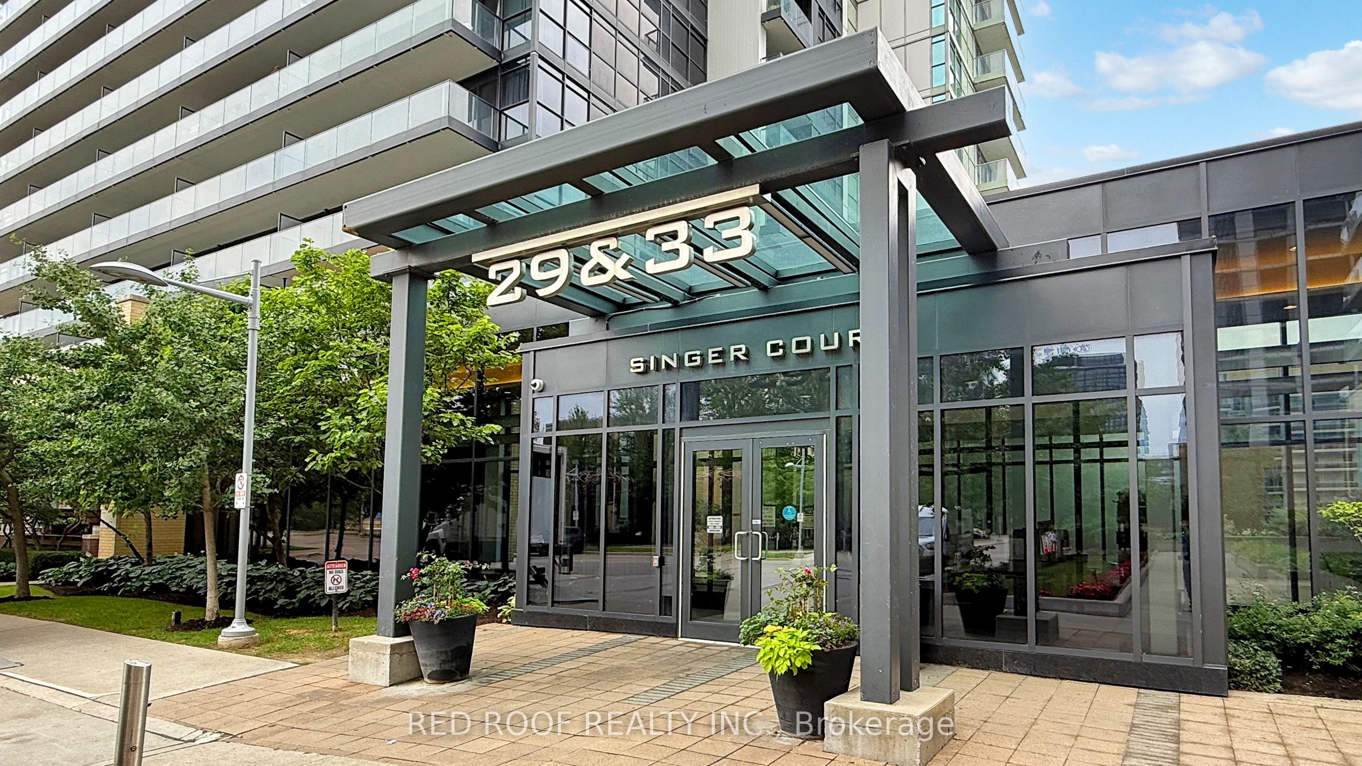 33 Singer Court 711, Toronto, ON M2K 0B4