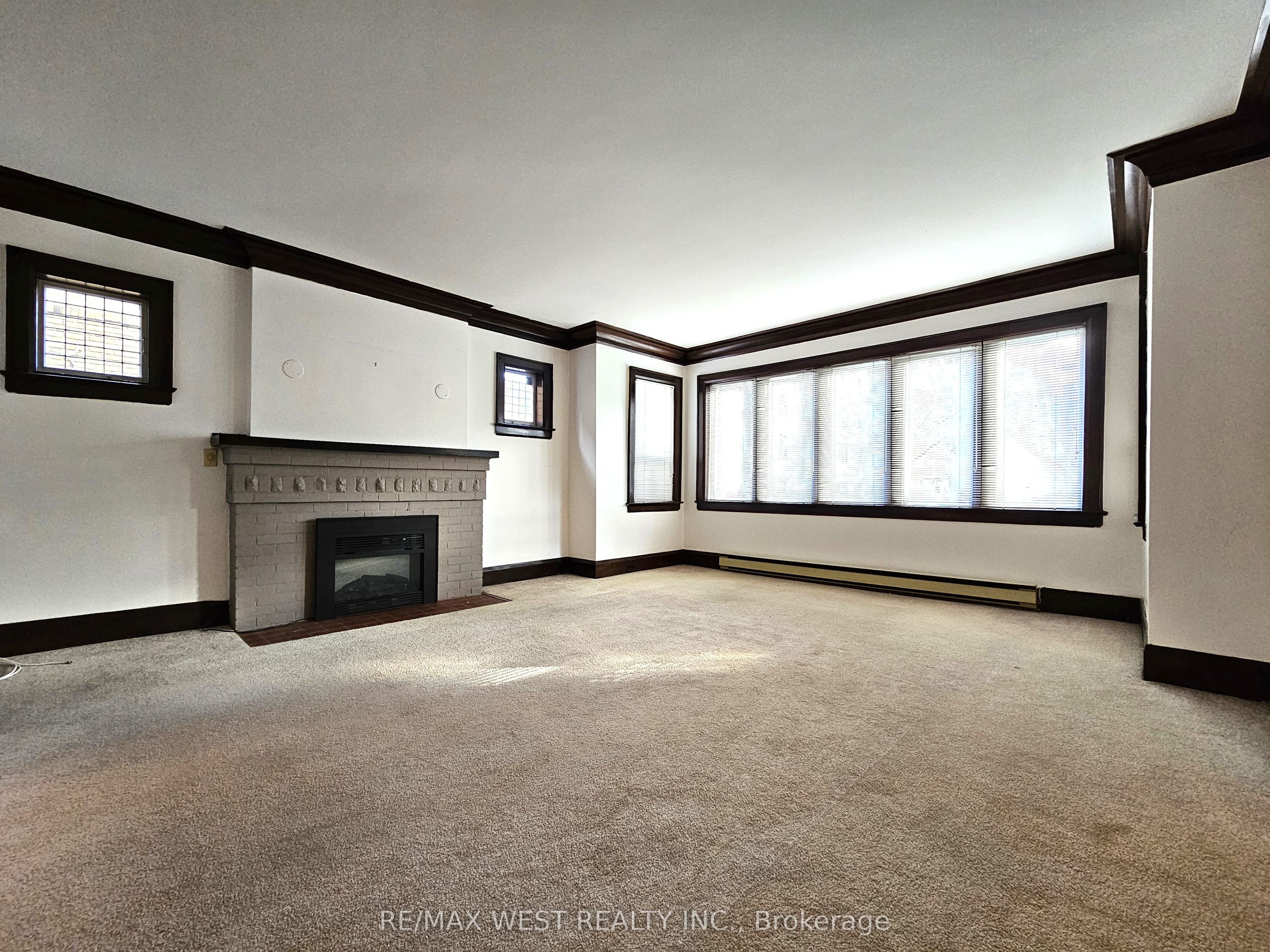 10 Oriole Gardens Main, Toronto, ON M4V 1V7 photo 4
