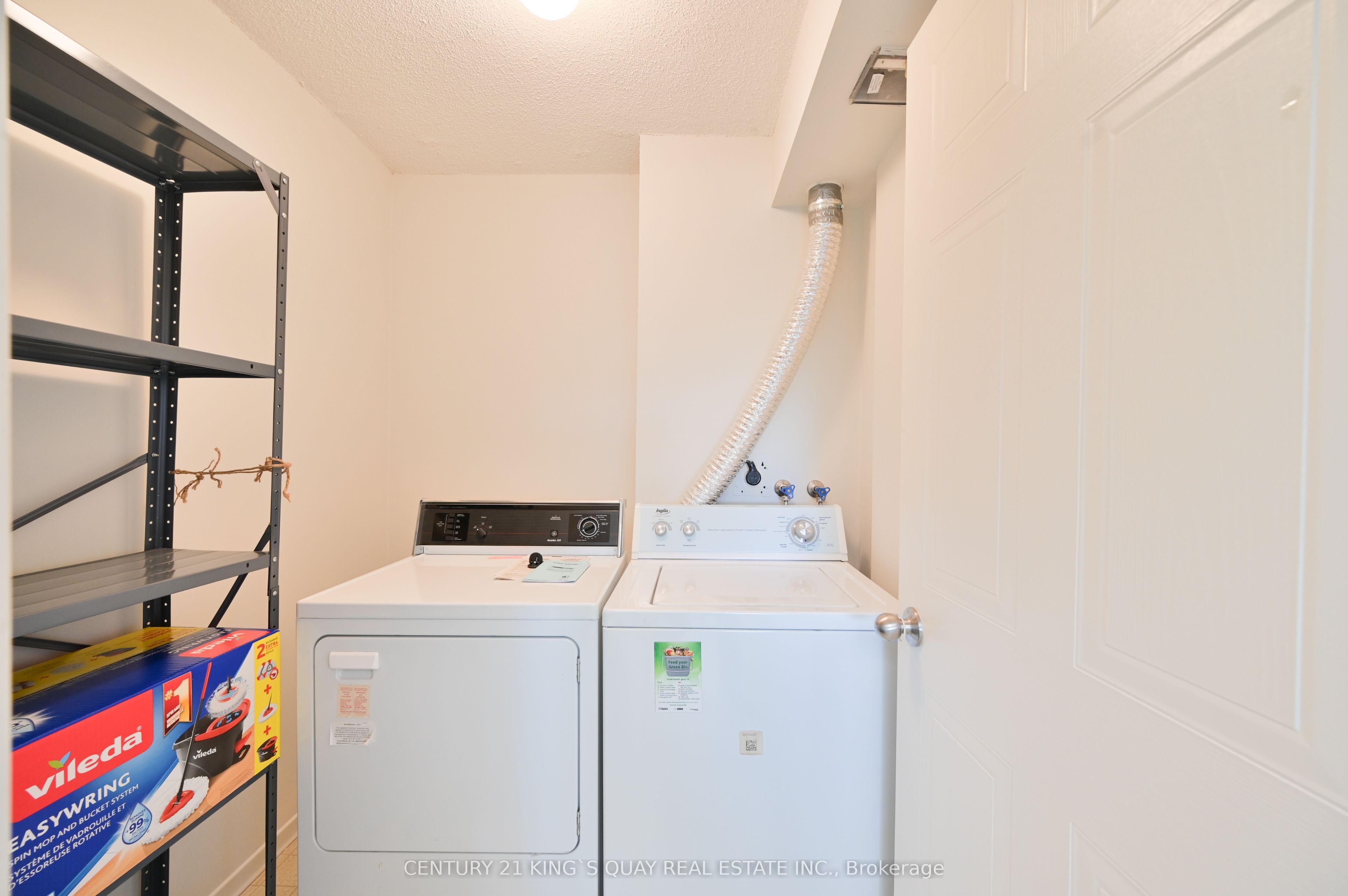 5 Kenneth Avenue 1702, Toronto, ON M2N 6M7 photo 4