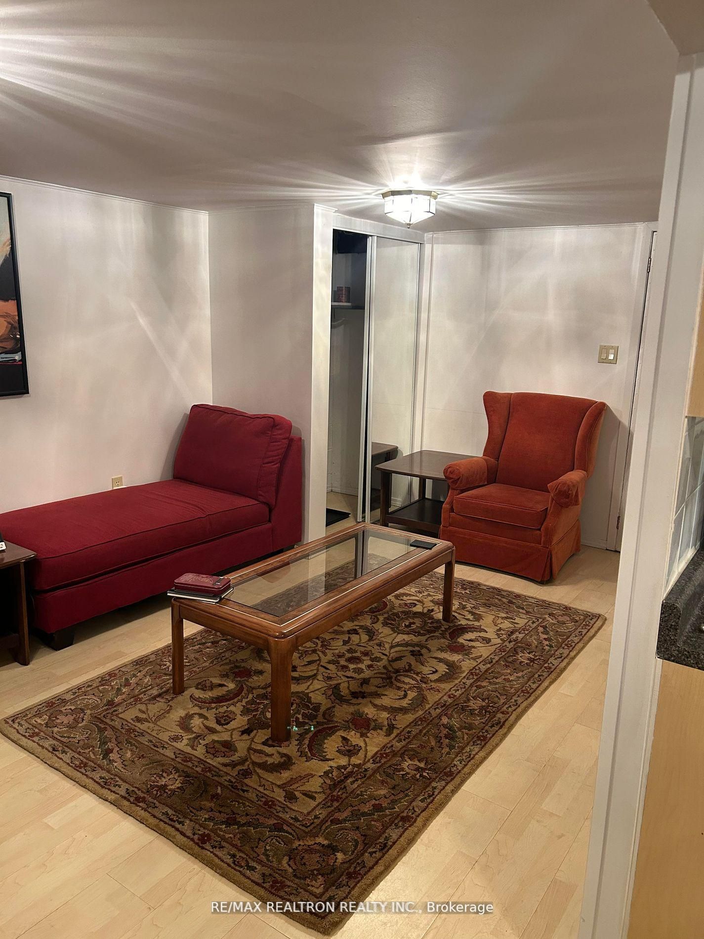 22 Gormley Avenue LL, Toronto, ON M4V 1Y8 photo 2