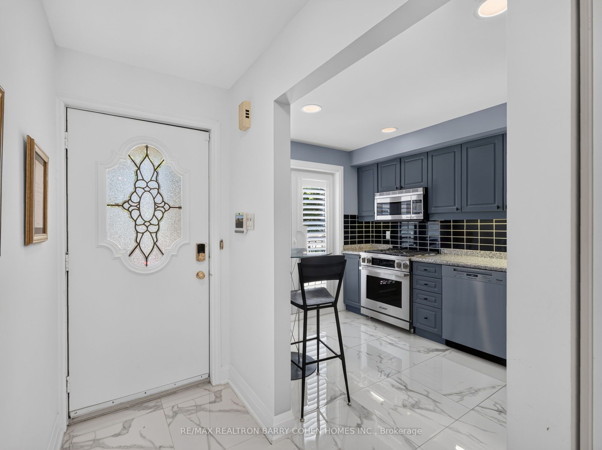 21 Birchbank Lane, Toronto, ON M3B 2Y2 photo 4