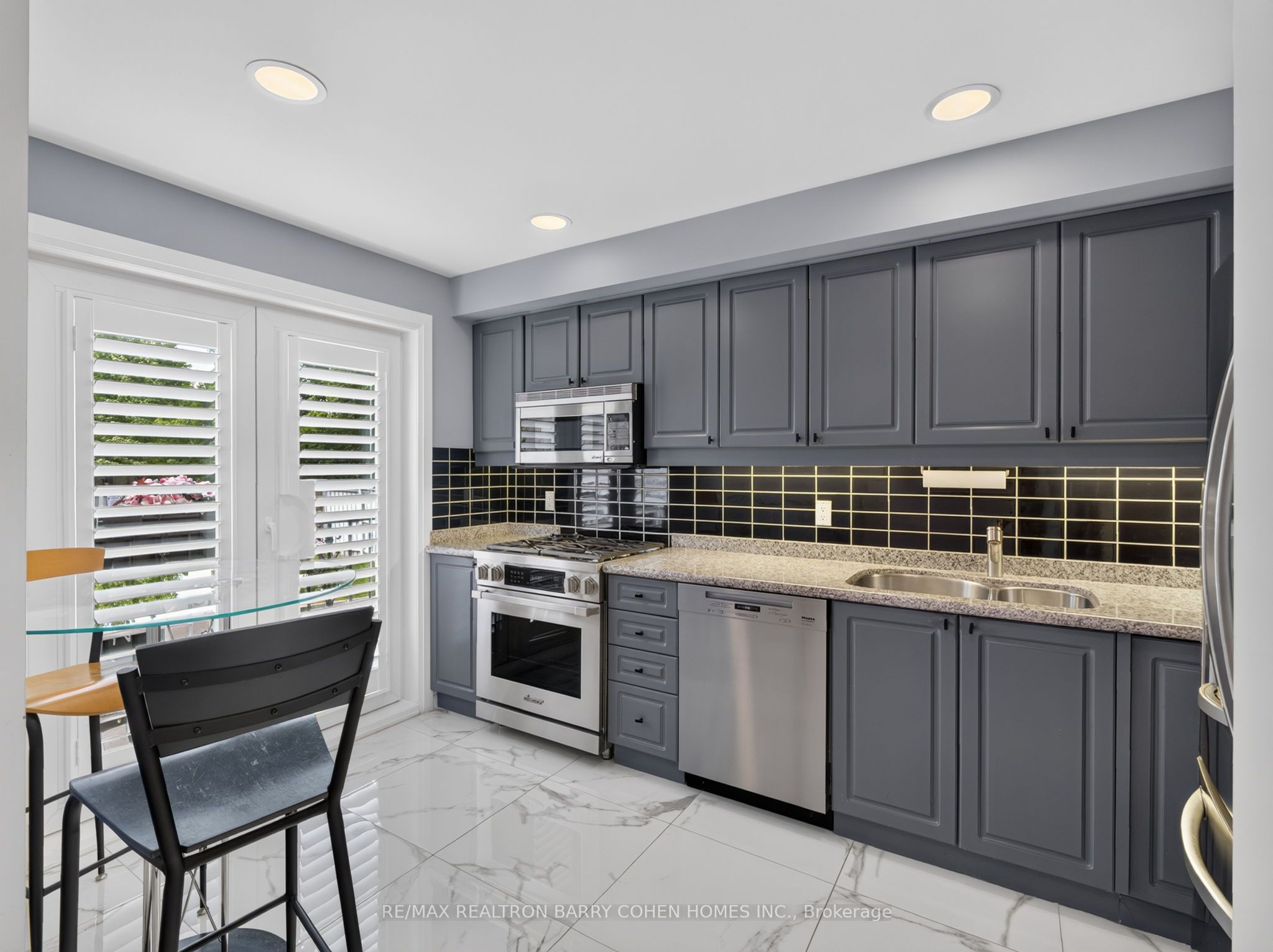 21 Birchbank Lane, Toronto, ON M3B 2Y2 photo 5