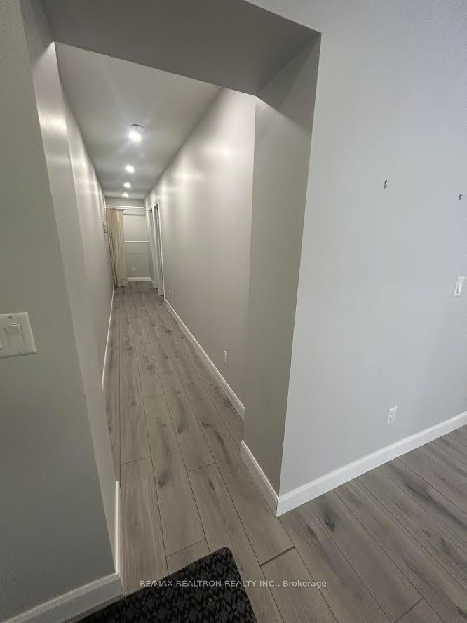 485 Oriole Parkway Main, Toronto, ON M5P 2H9 photo 4