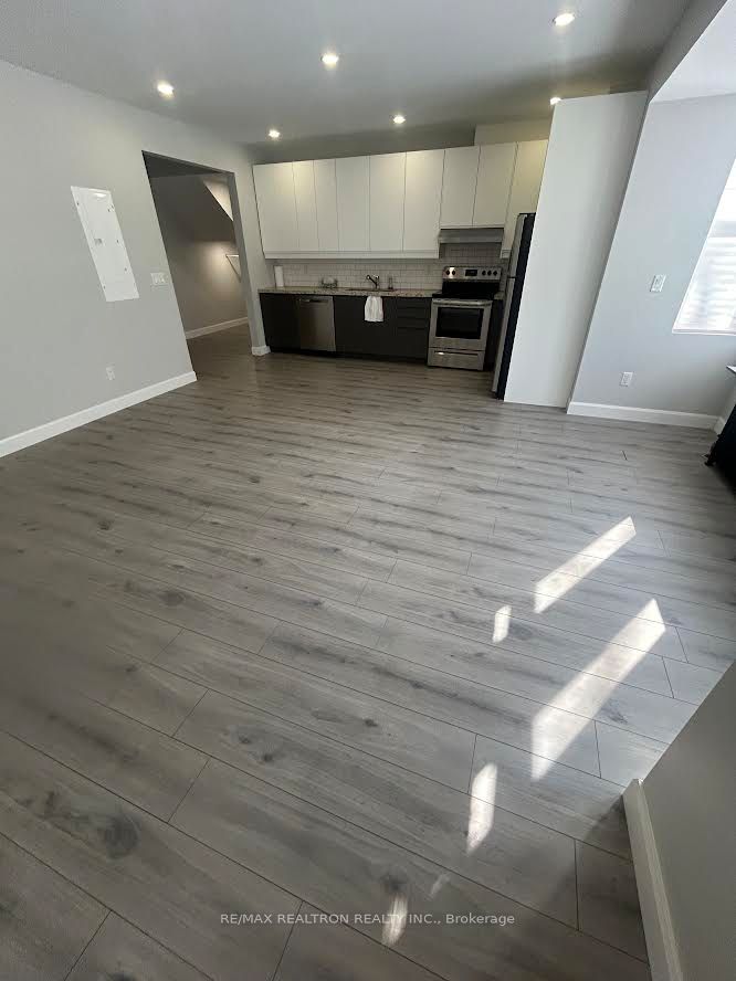 485 Oriole Parkway Main, Toronto, ON M5P 2H9 photo 5
