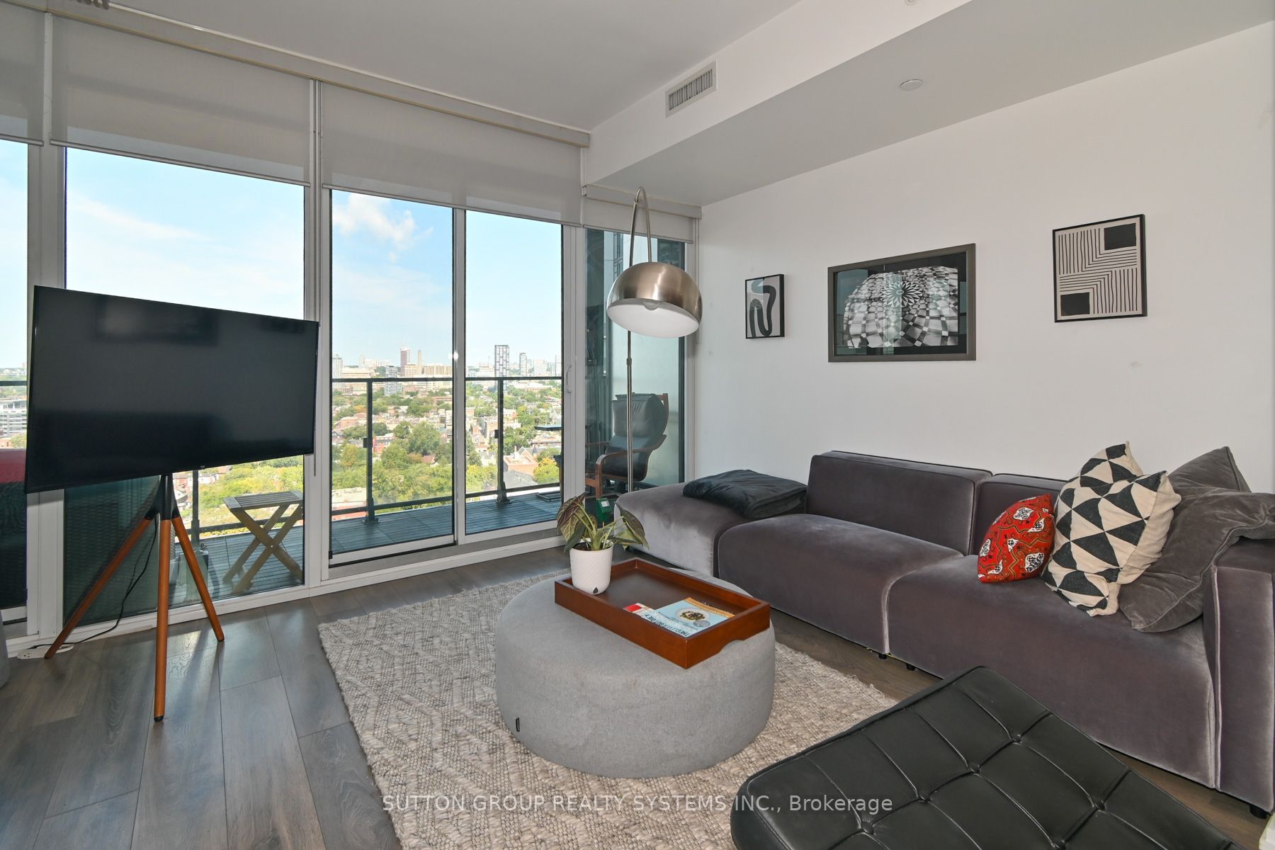 125 Peter Street 2004, Toronto, ON M5V 0M2 photo 5