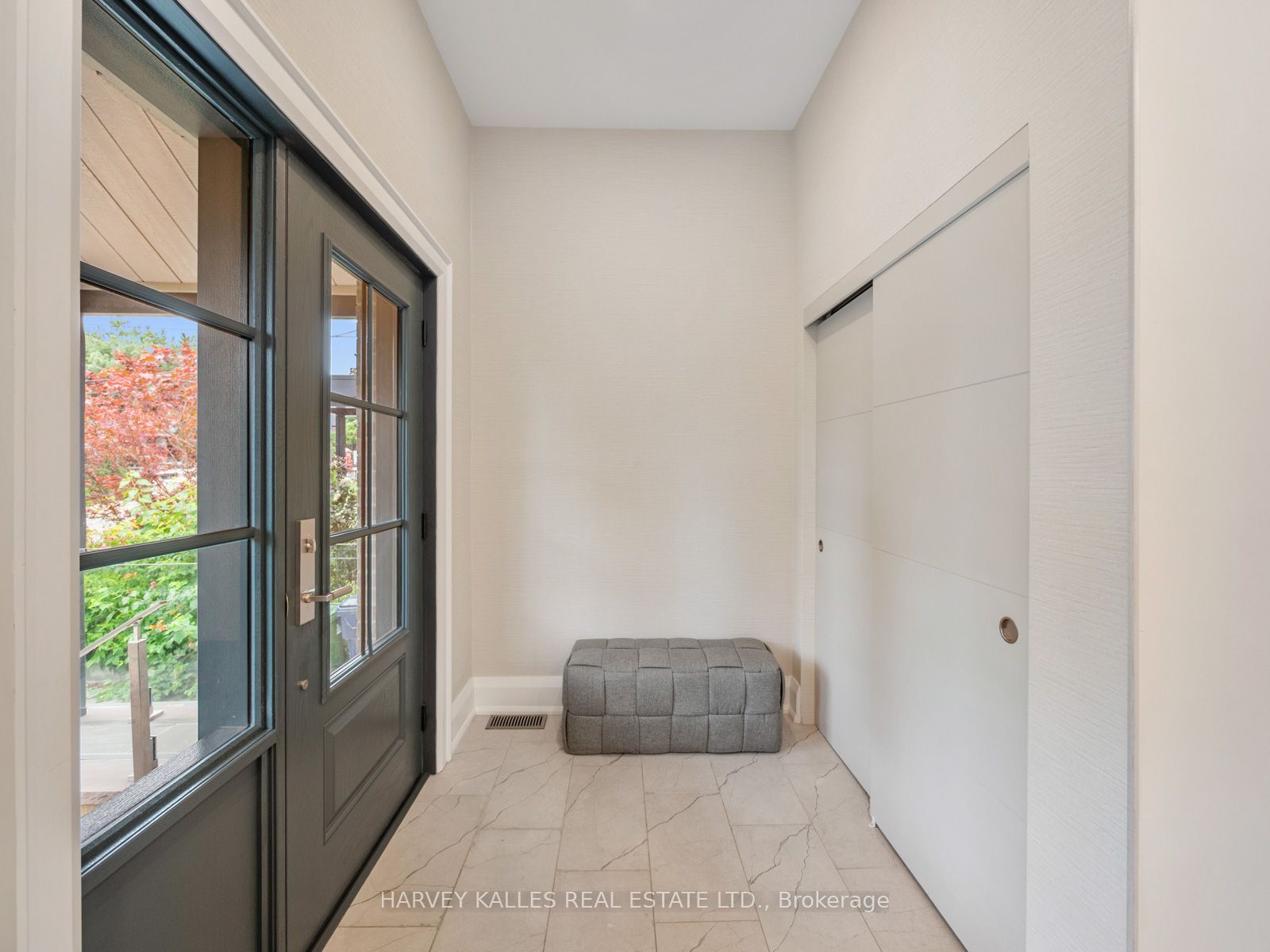 381 Glenholme Avenue, Toronto, ON M6E 3E6 photo 4