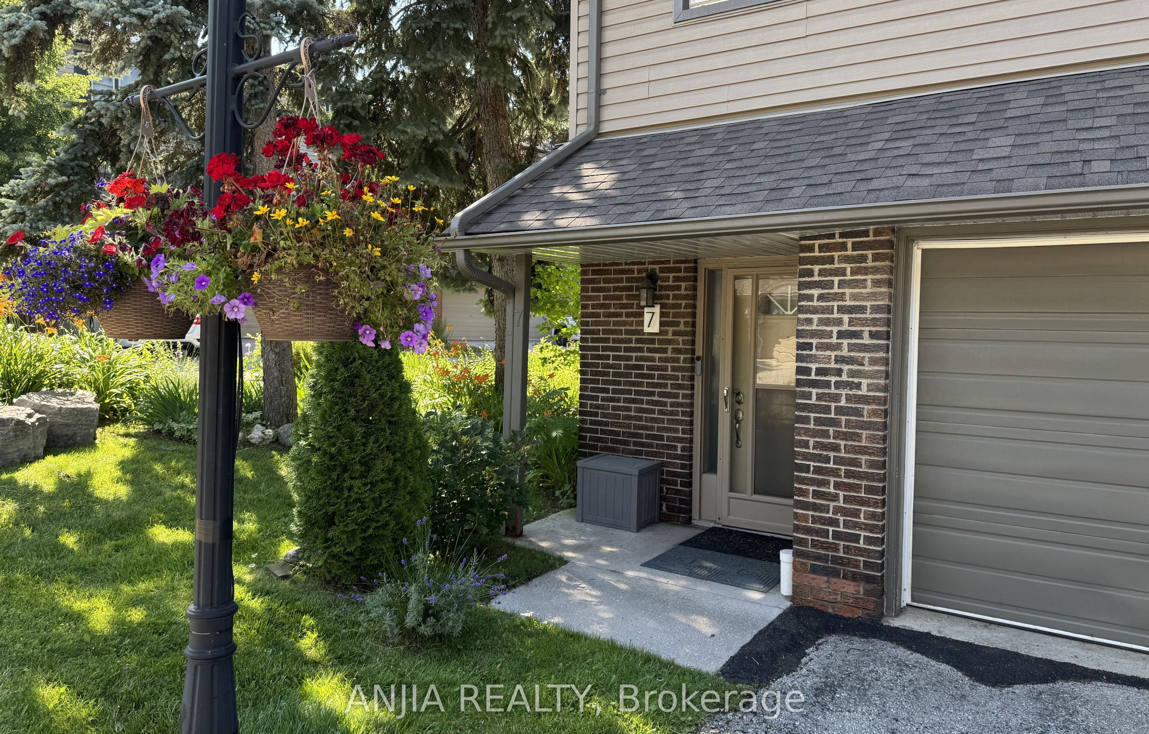 7 Purple Sageway, Toronto, ON M2H 2Z6 photo 2