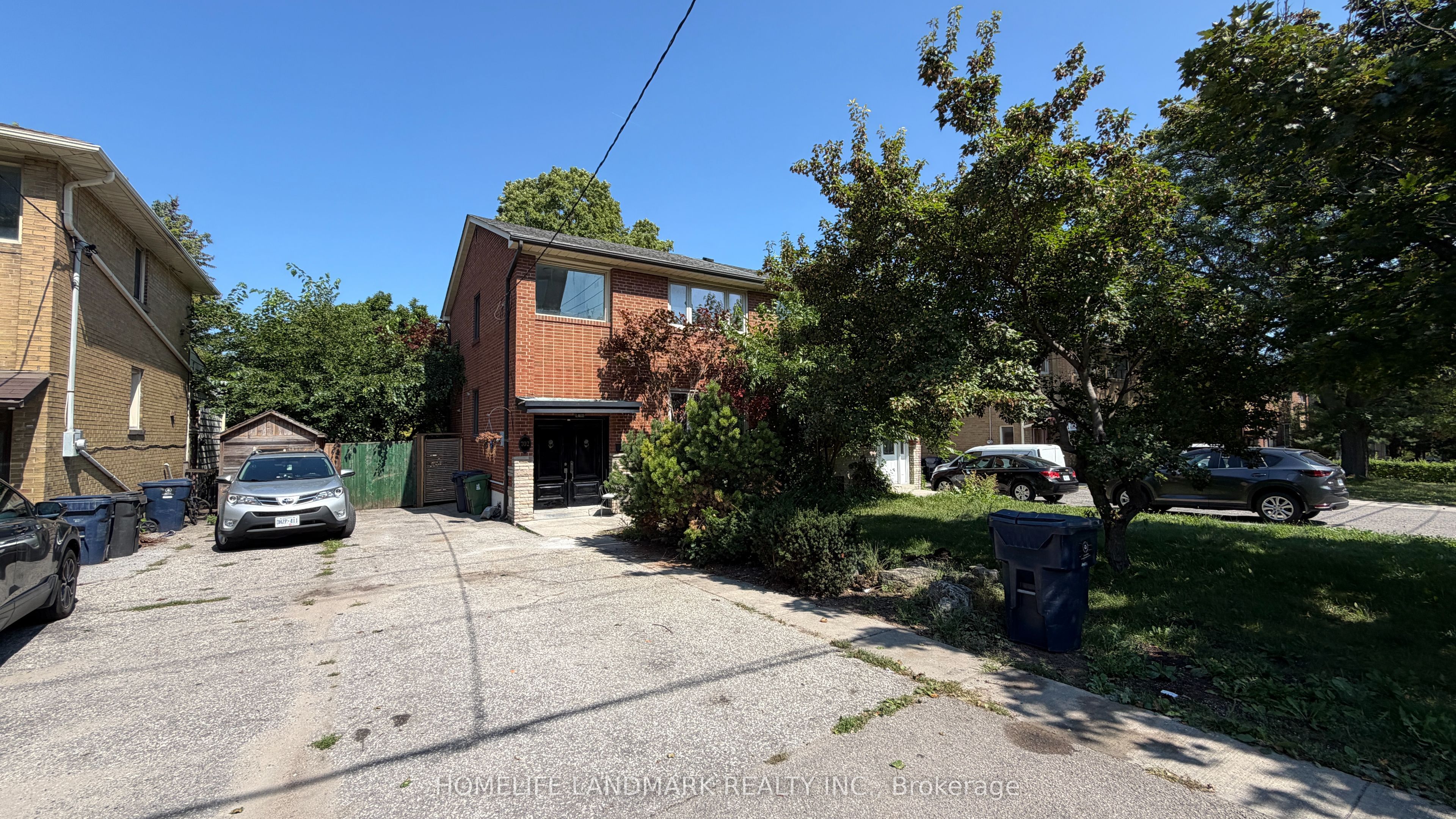 702 Sheppard Ave E Avenue E, Toronto, ON M2K 1B7 photo 3