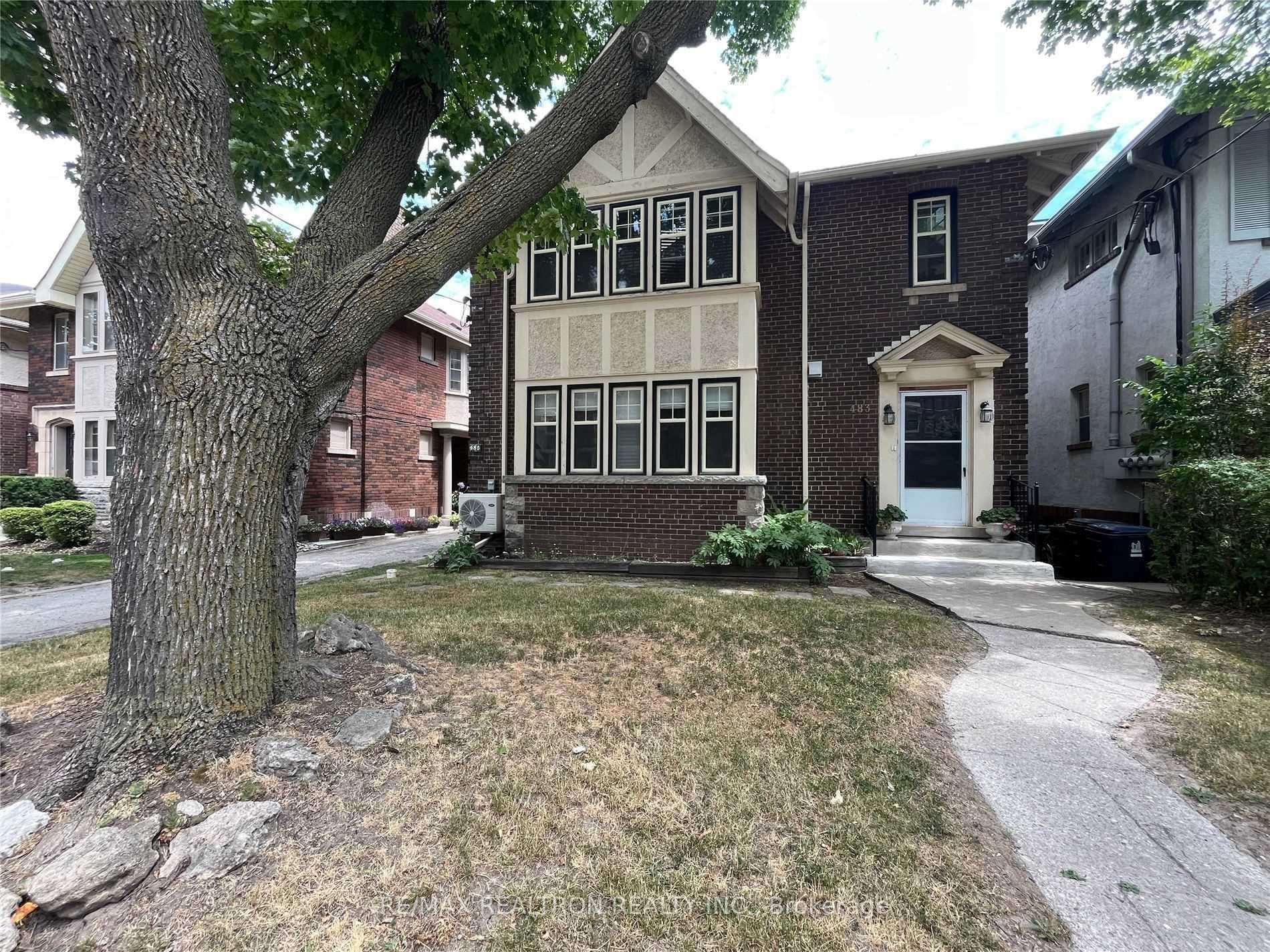 485 Oriole Parkway B, Toronto, ON M5P 2H9