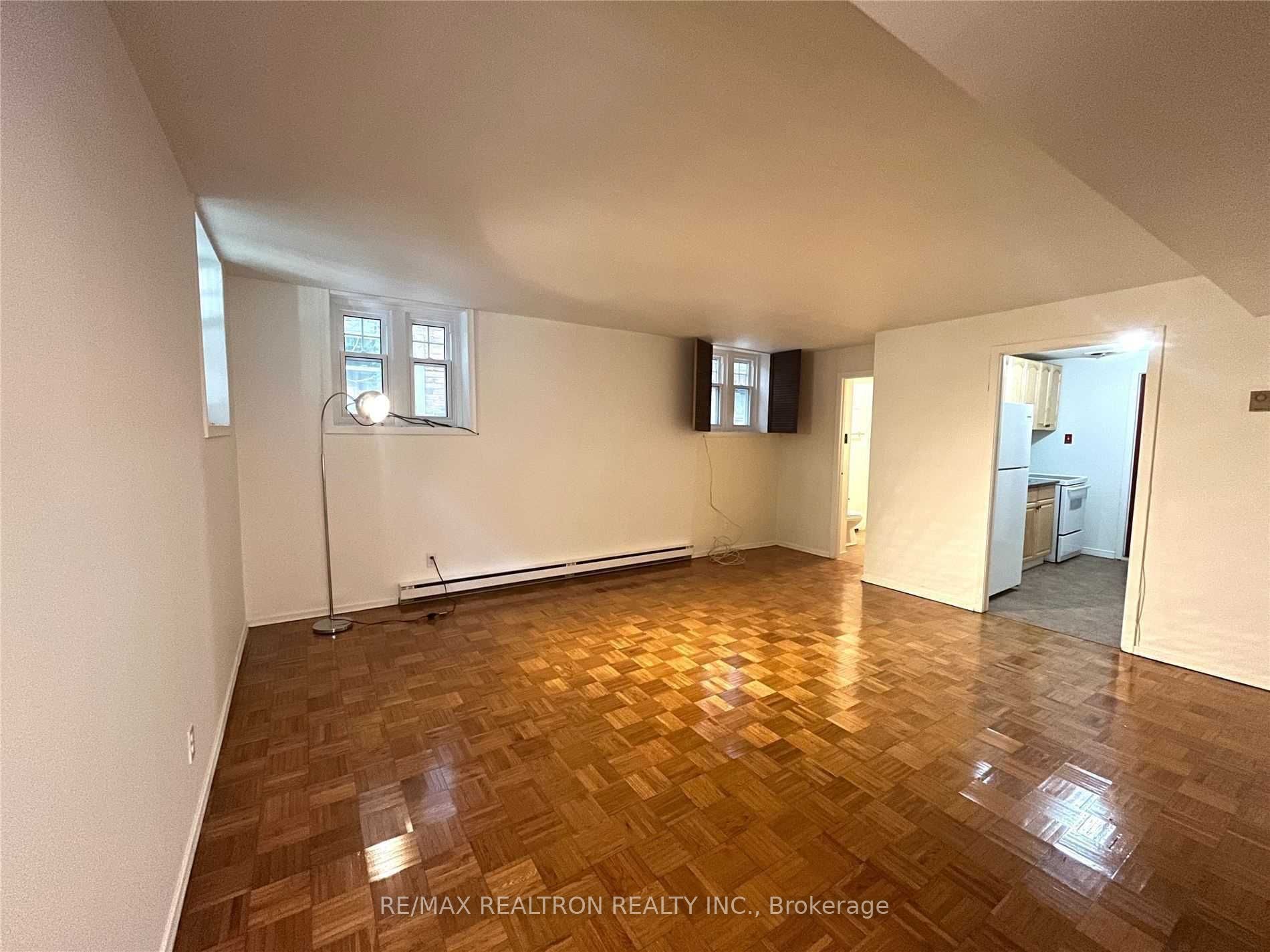 485 Oriole Parkway B, Toronto, ON M5P 2H9 photo 3