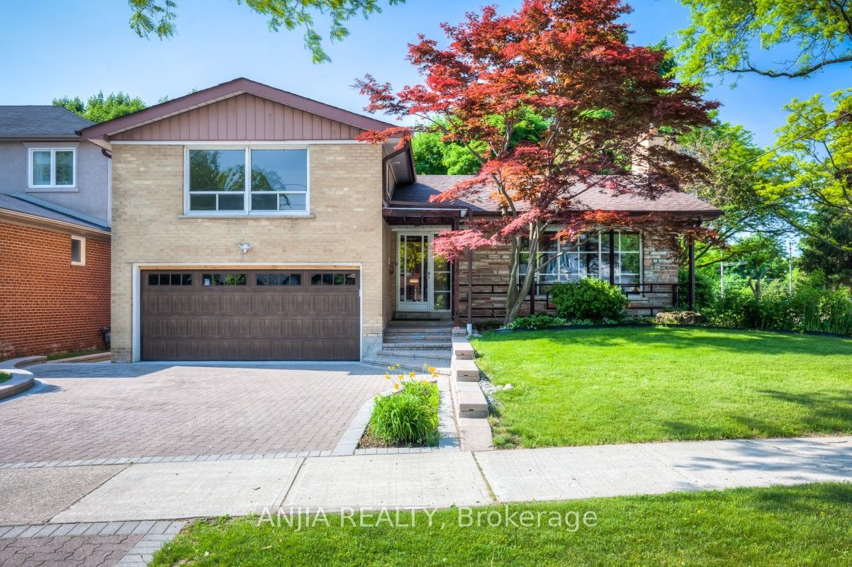 17 Ealing Drive, Toronto, ON M2L 2R4 photo 2