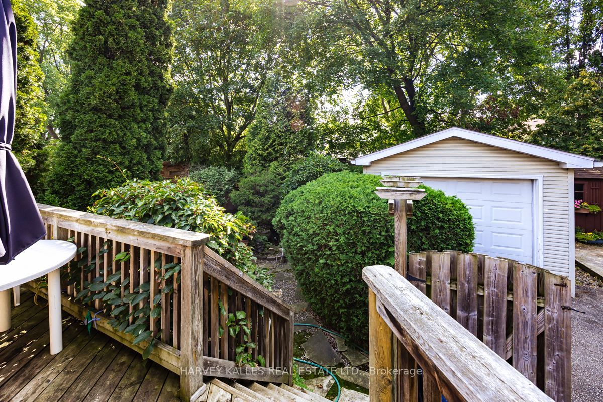 109 Old Orchard Grove, Toronto, ON M5M 2E1 photo 5