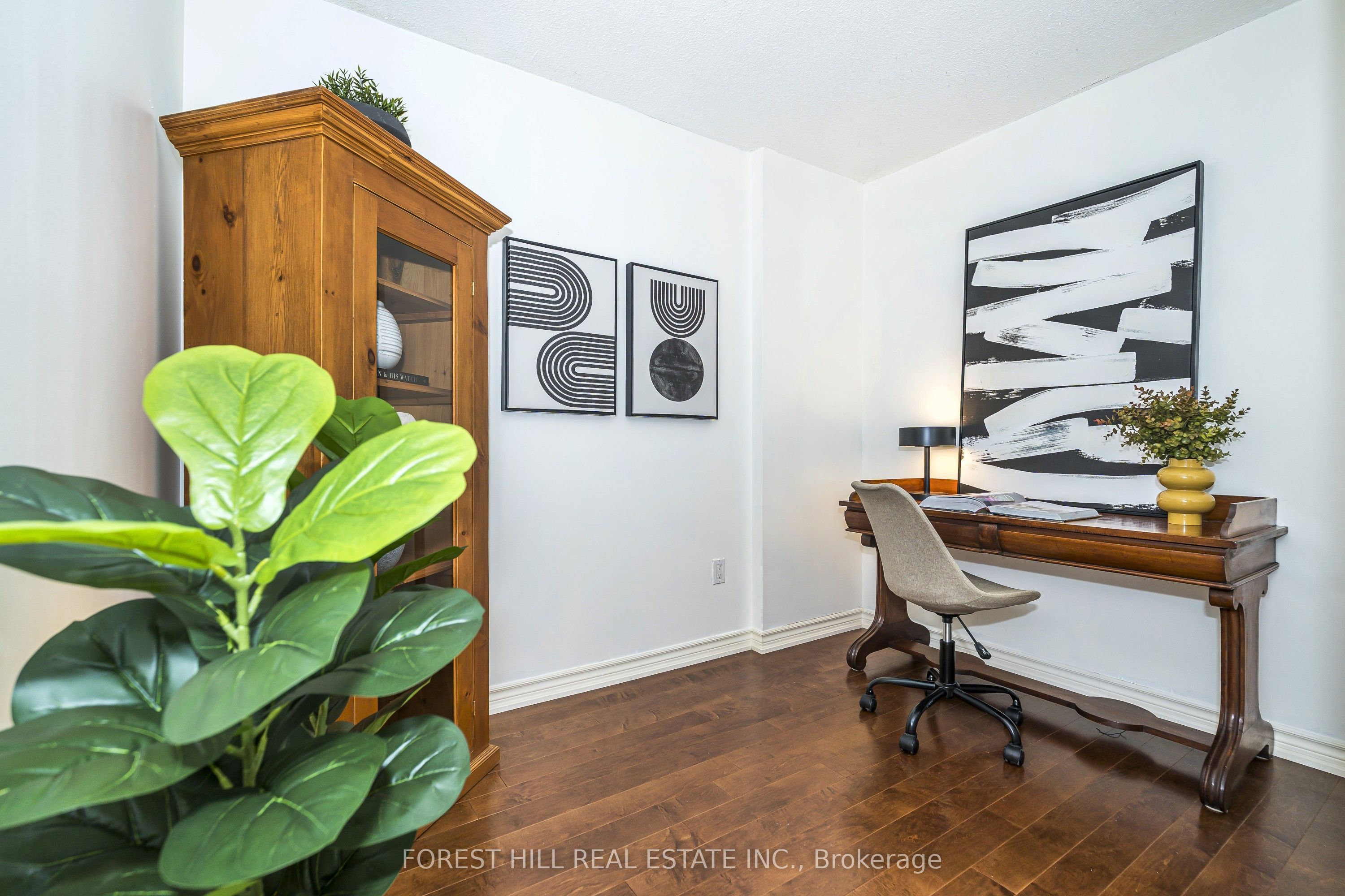 225 Davenport Road 319, Toronto, ON M5R 3R2 photo 2