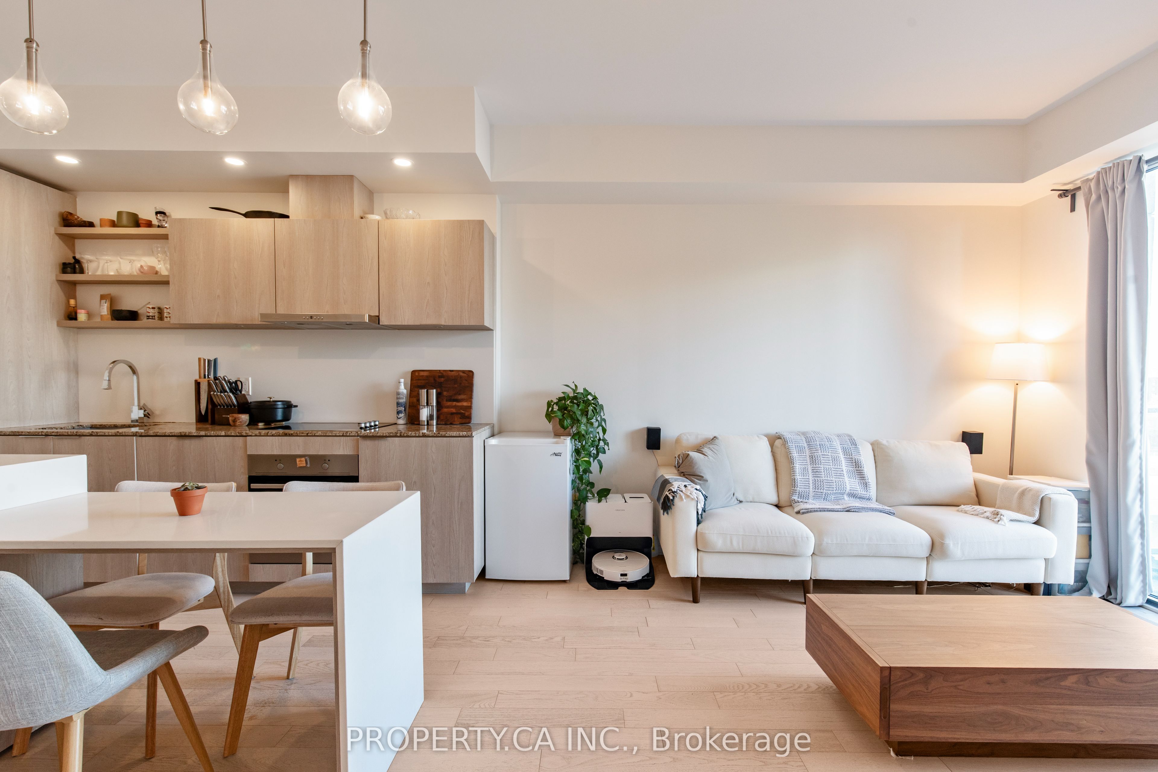 12 Bonnycastle Street 710, Toronto, ON M5A 0C8 photo 3