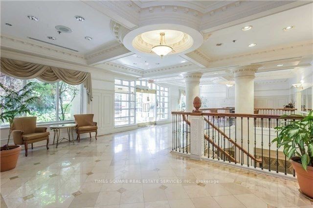 18 Sommerset Way 1210, Toronto, ON M2N 6X5 photo 3