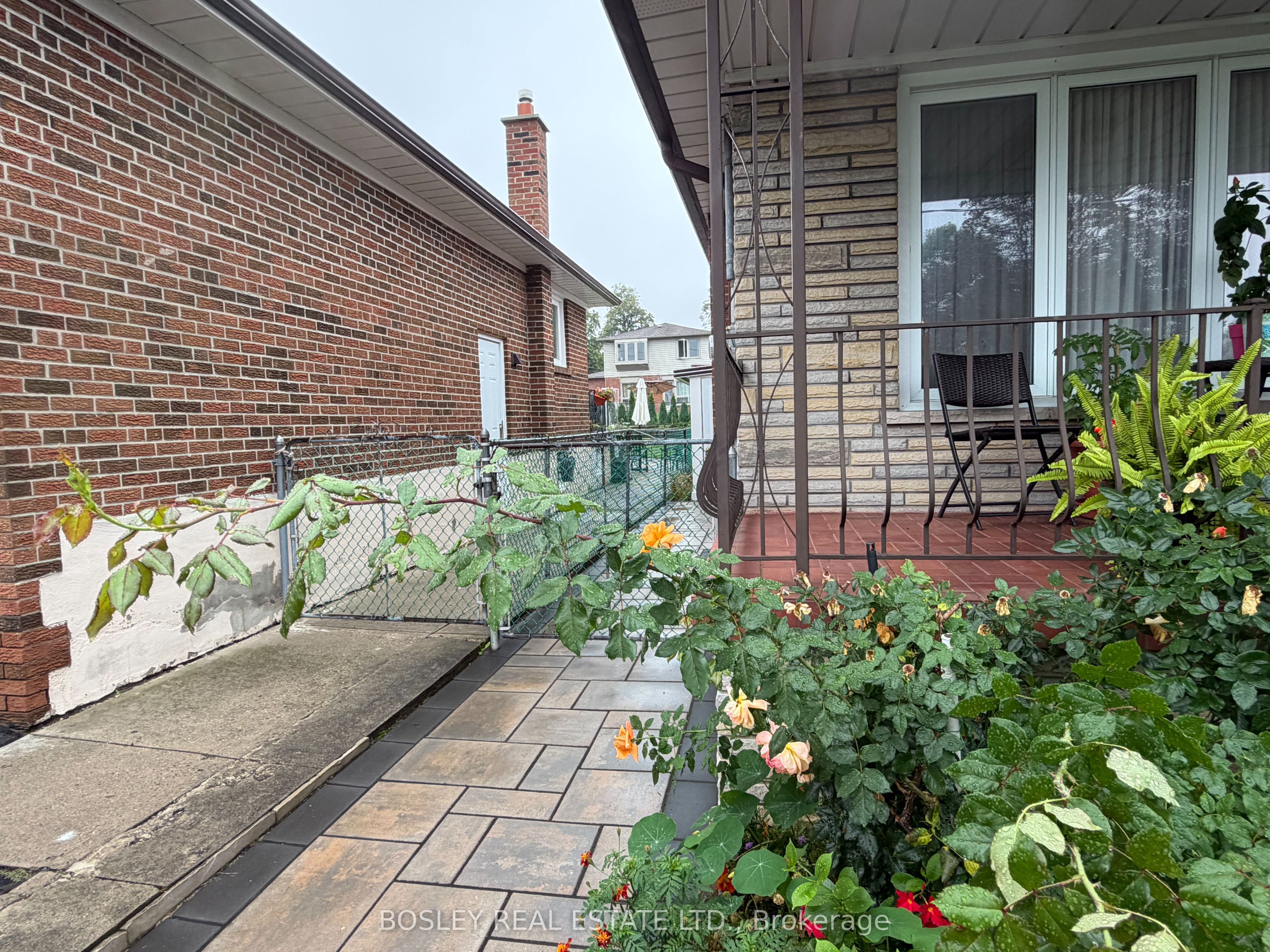 63 Ernest Avenue Lower, Toronto, ON M2J 3T4 photo 5