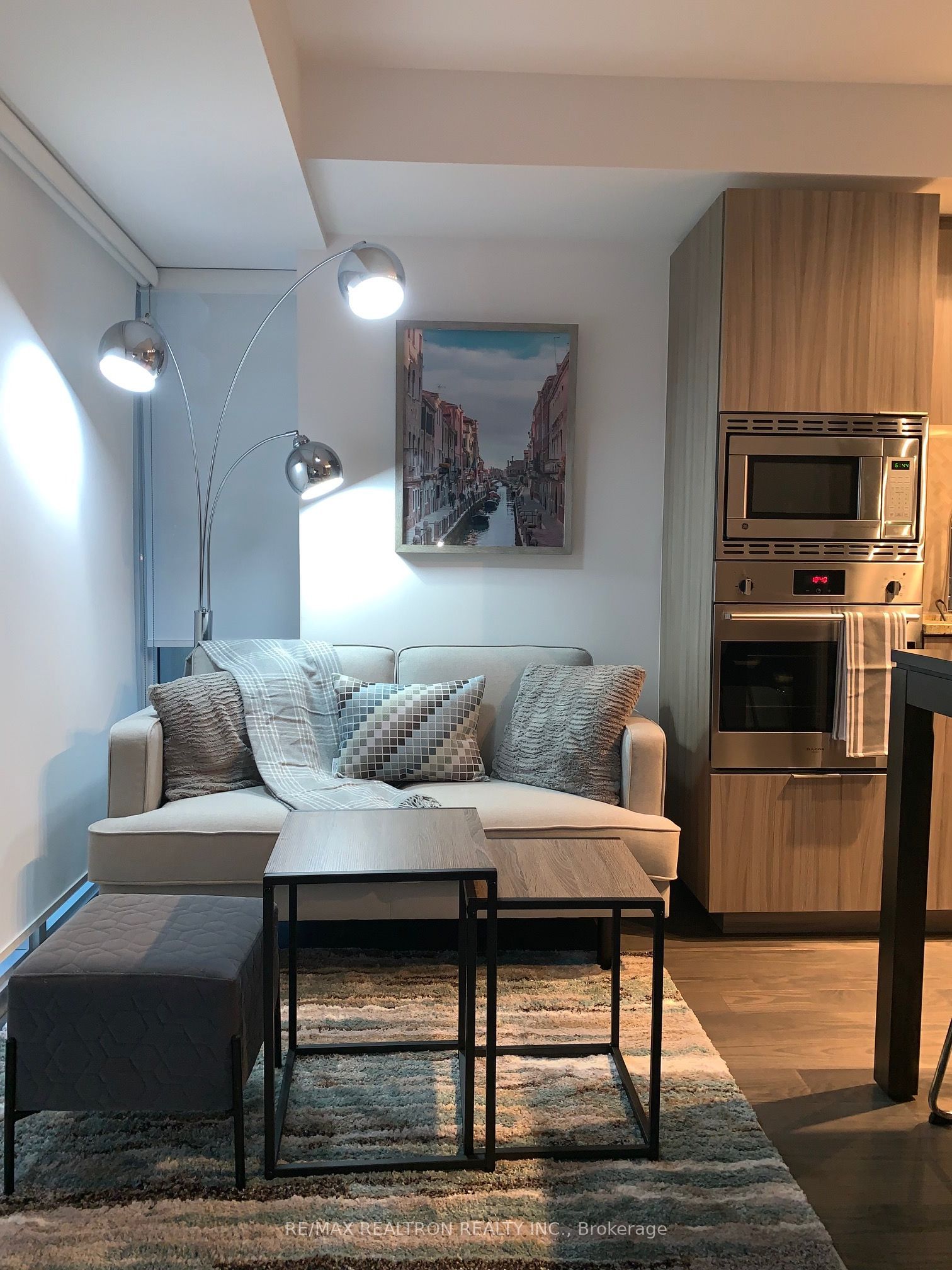 955 Bay Street 1805, Toronto, ON M5S 0C6 photo 4