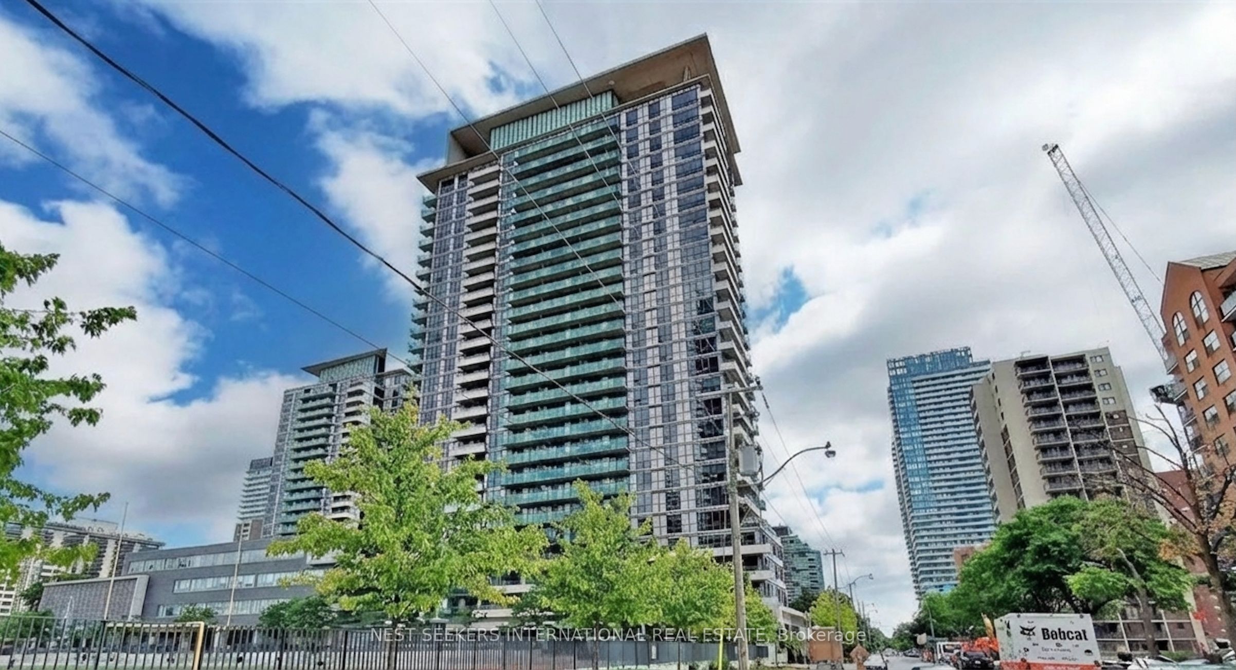 70 Roehampton Avenue 1611, Toronto, ON M4P 1R2