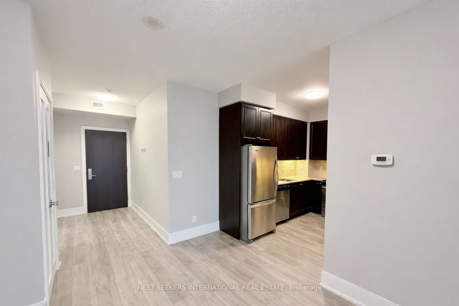70 Roehampton Avenue 1611, Toronto, ON M4P 1R2 photo 2