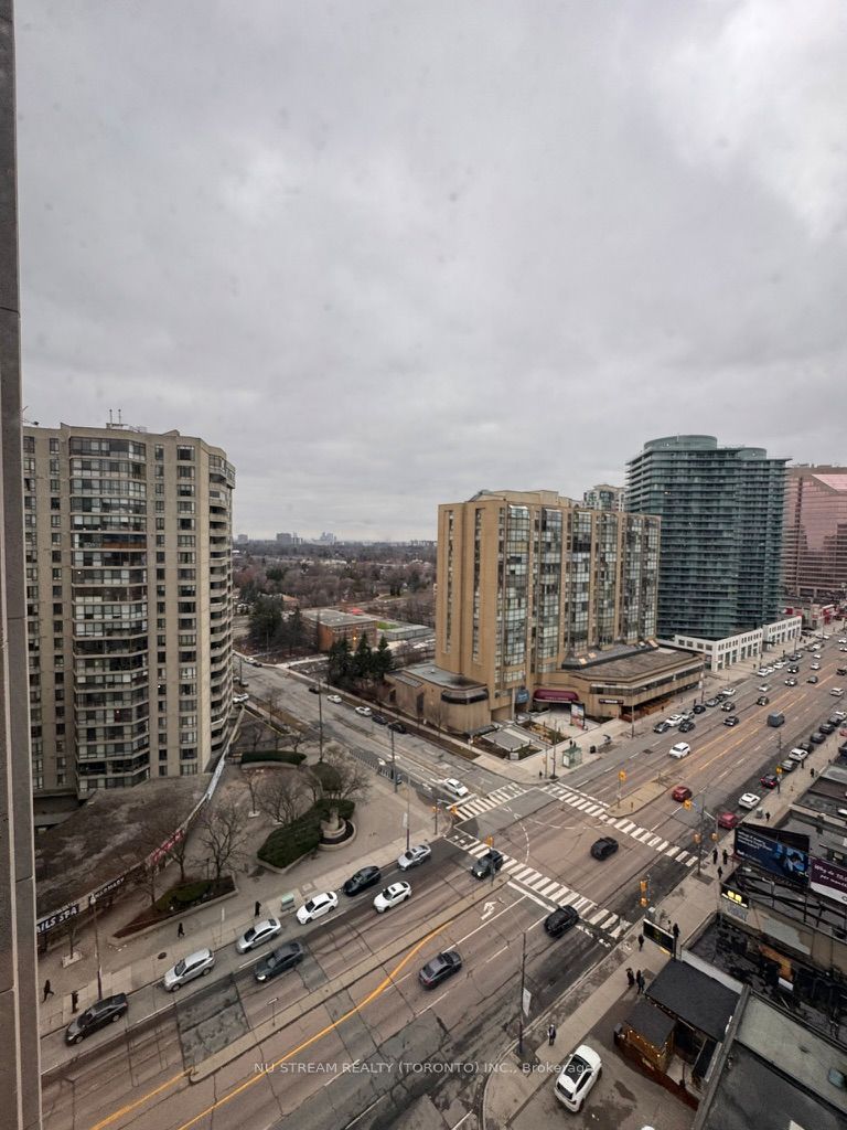 500 Doris Avenue 1519, Toronto, ON M2N 0C1 photo 3