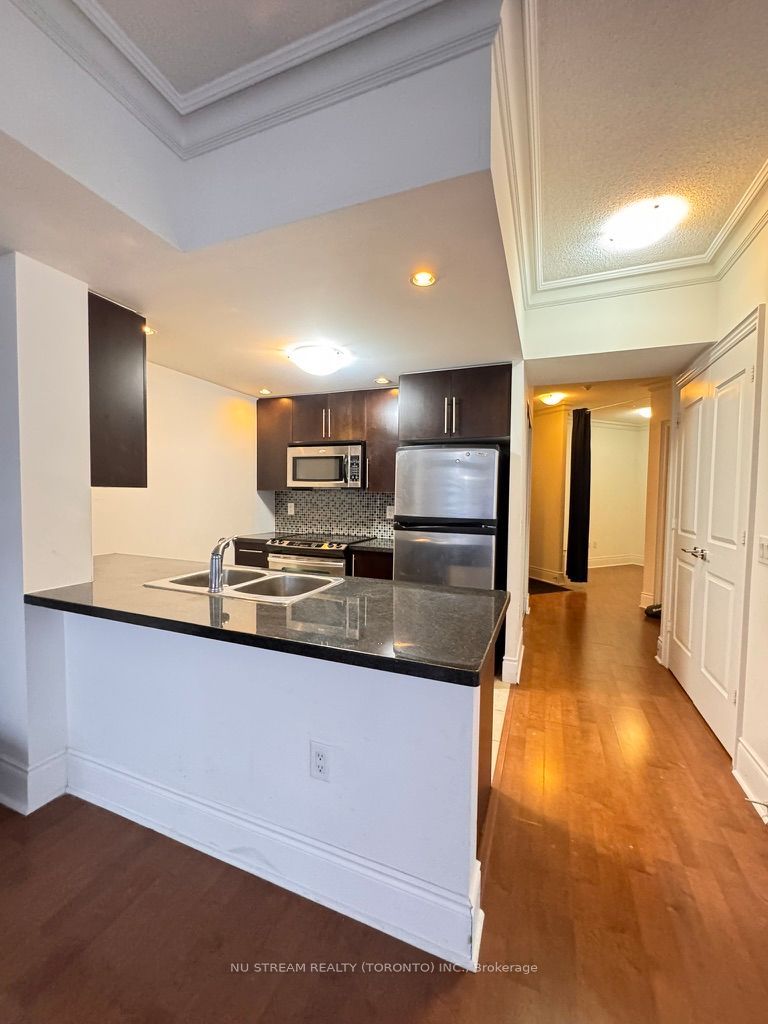 500 Doris Avenue 1519, Toronto, ON M2N 0C1 photo 4