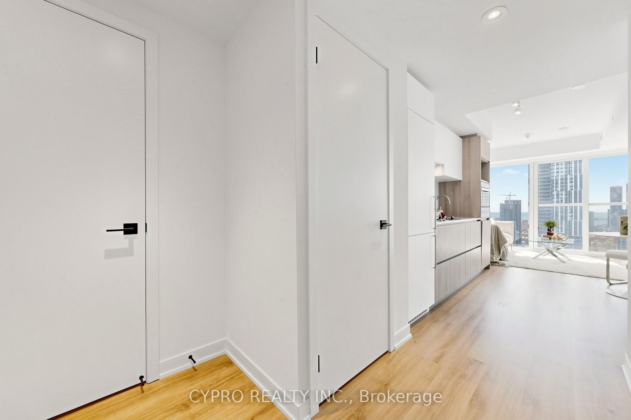 319 JARVIS Street 3802, Toronto, ON M5B 0C8 photo 5