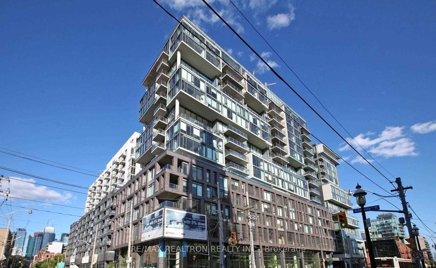 111 Bathurst Street 1602, Toronto, ON M5V 0M9