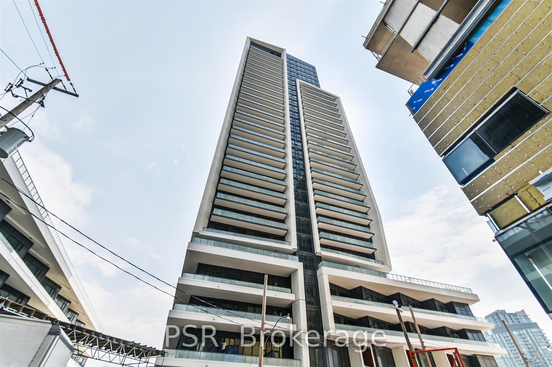 30 Ordnance Street 2004, Toronto, ON M6K 1A2 photo 4