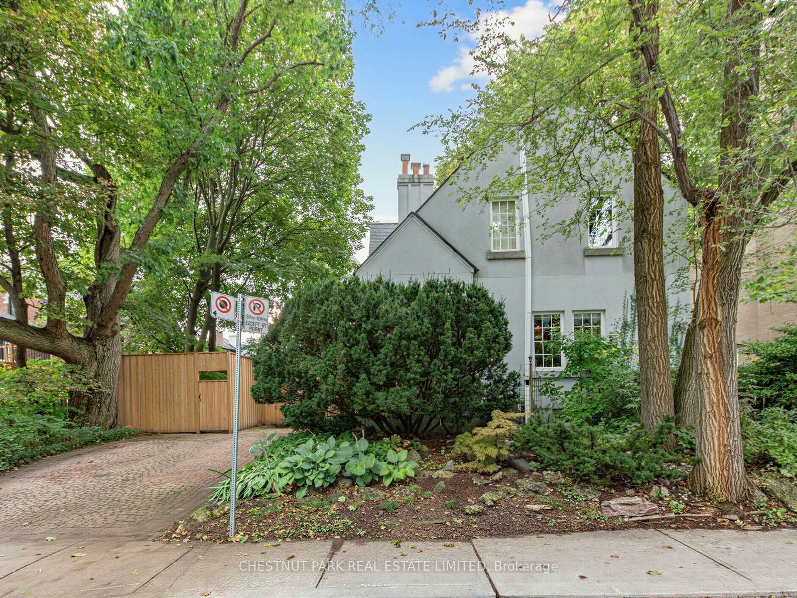 28 Clifton Road, Toronto, ON M4T 2E6 photo 4