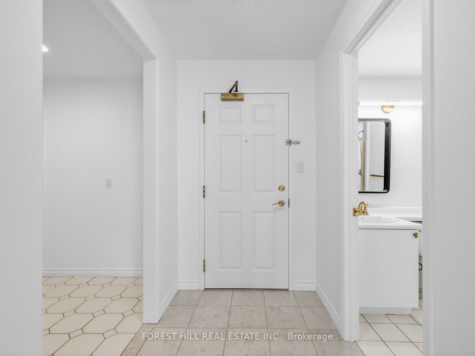 1818 Bayview Avenue 302, Toronto, ON M4G 4G6 photo 3