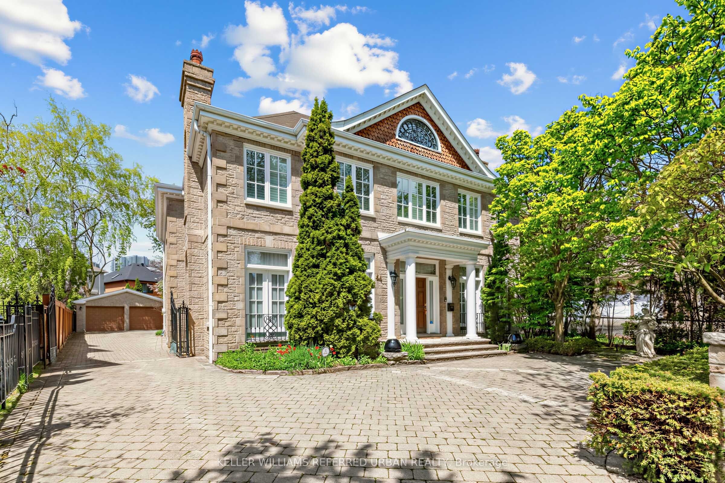 44 Cotswold Crescent, Toronto, ON M2P 1N2 photo 3