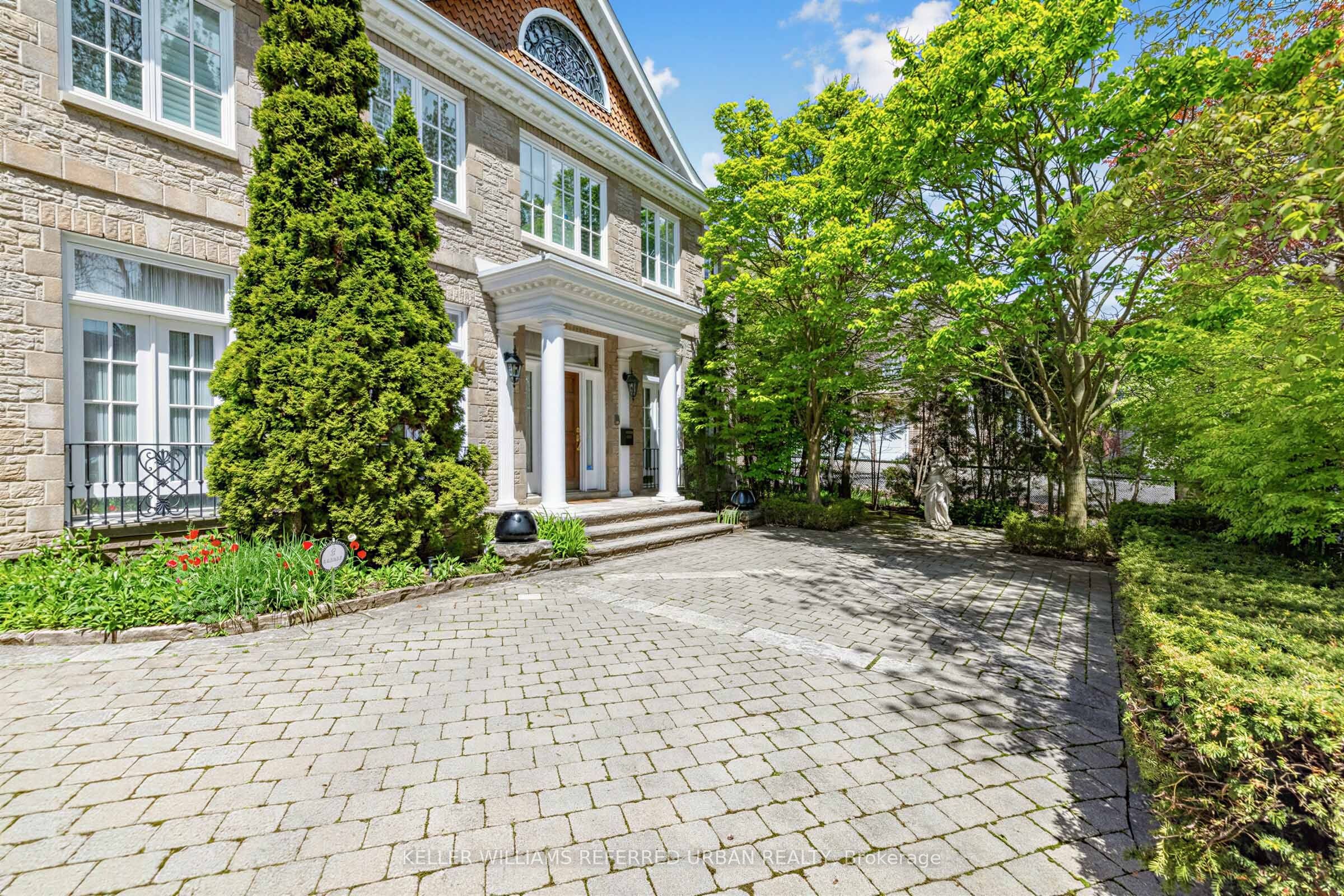 44 Cotswold Crescent, Toronto, ON M2P 1N2 photo 4