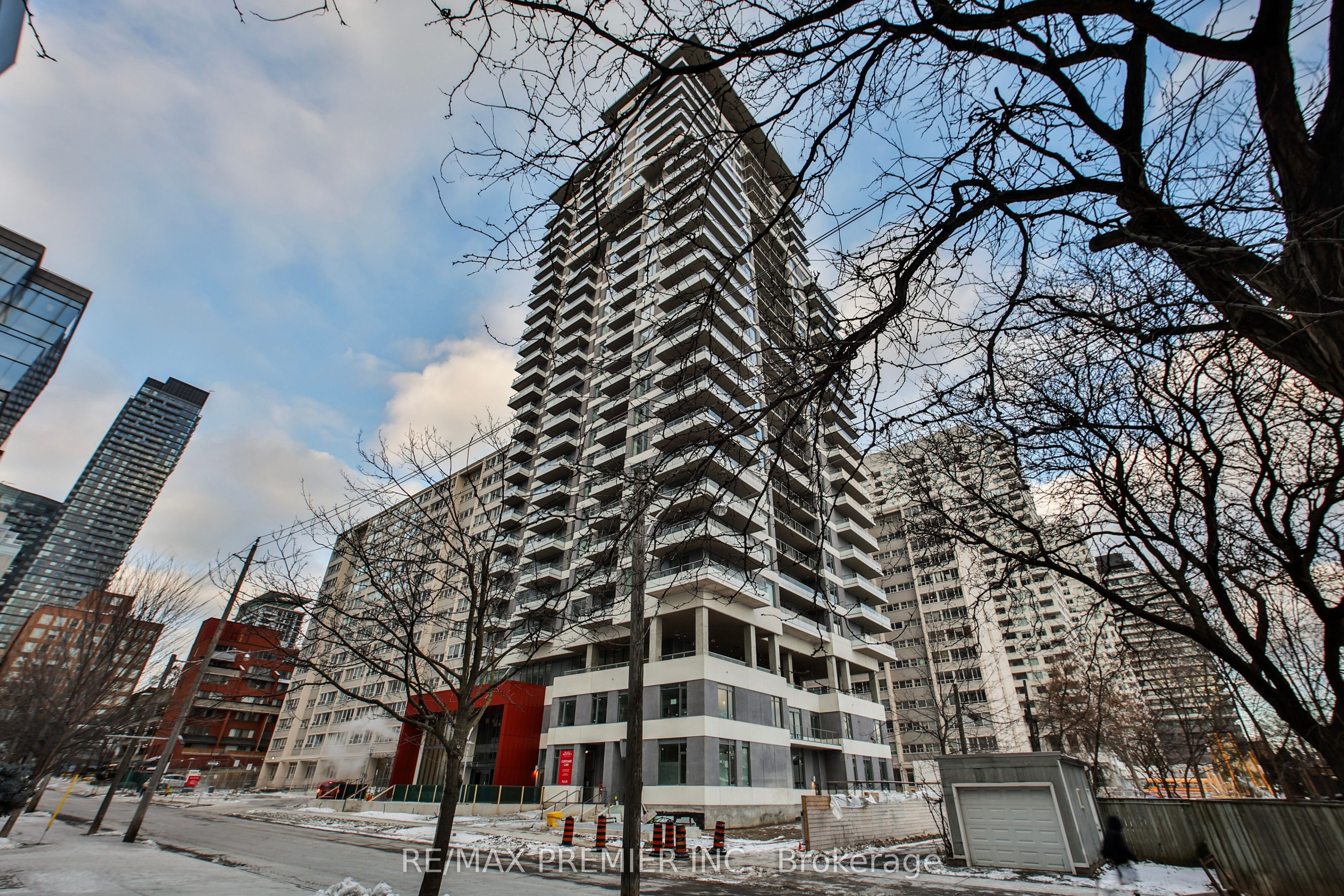 25 Holly Street 502, Toronto, ON M4S 0E3 photo 2