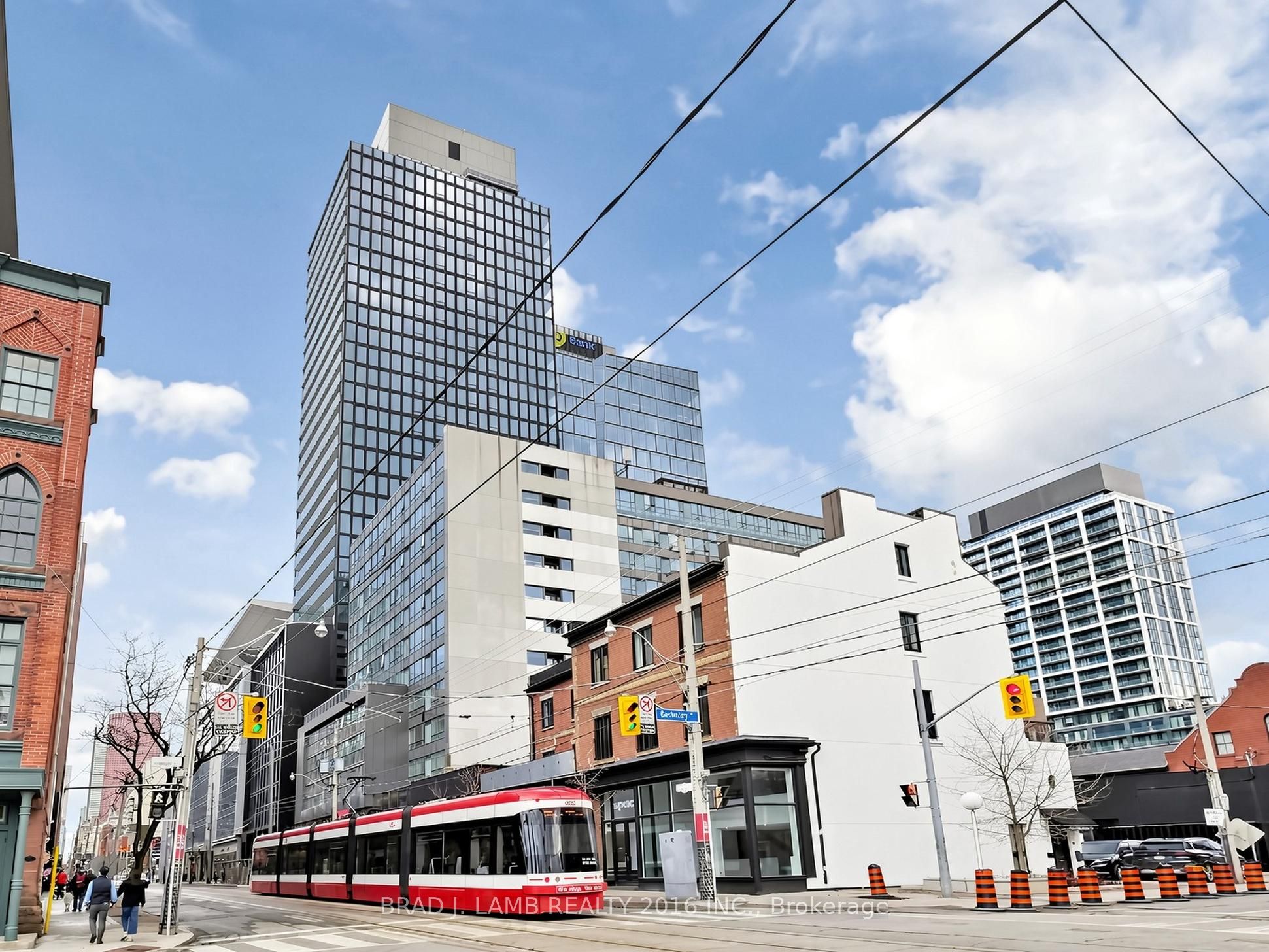 284 King Street E 1808, Toronto, ON M5A 1K4