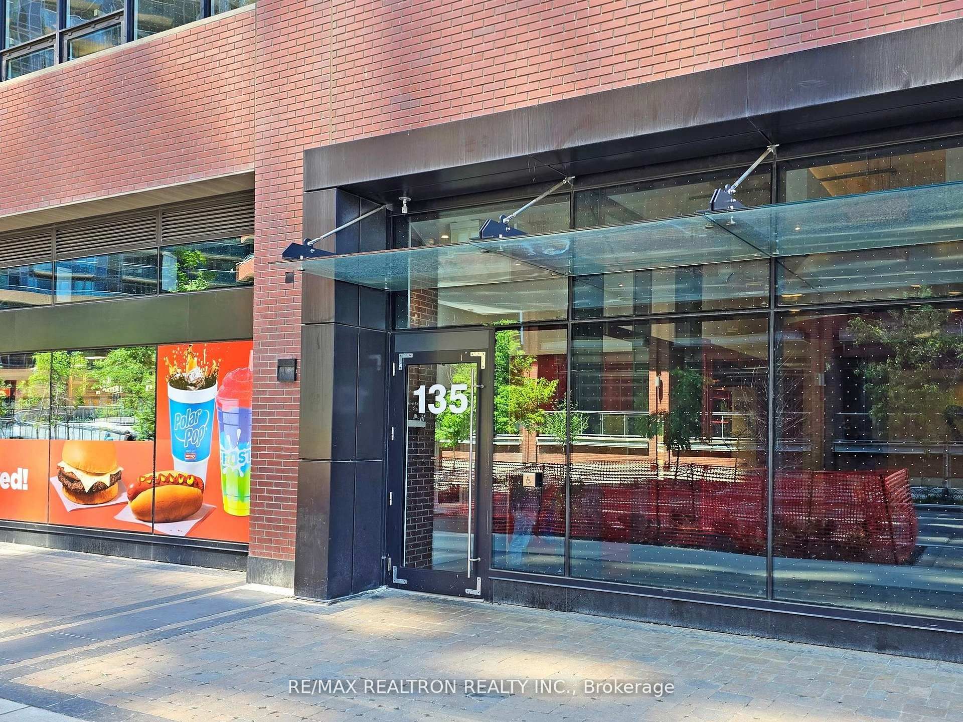 135 East Liberty Street 1603, Toronto, ON M6K 3P6 photo 4