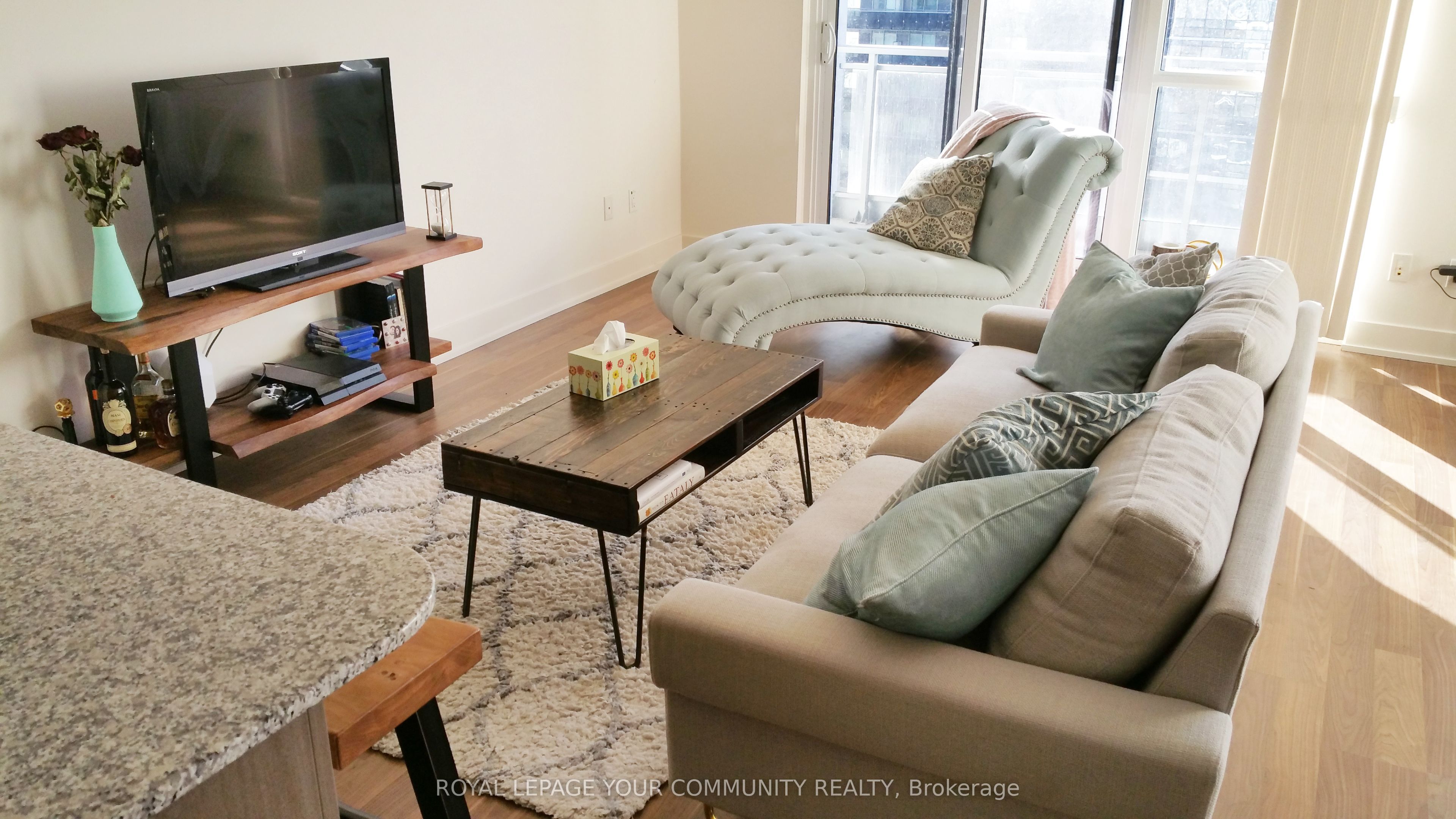 23 Sheppard Avenue E 2102, Toronto, ON M2N 0C8 photo 3
