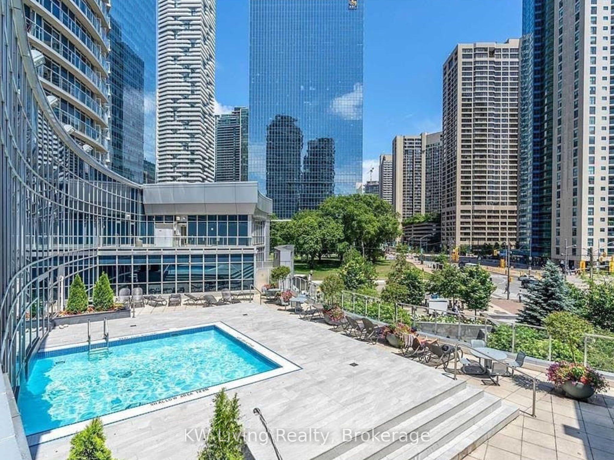 208 SW Queens Quay W 2111, Toronto, ON M5J 2Y5 photo 2