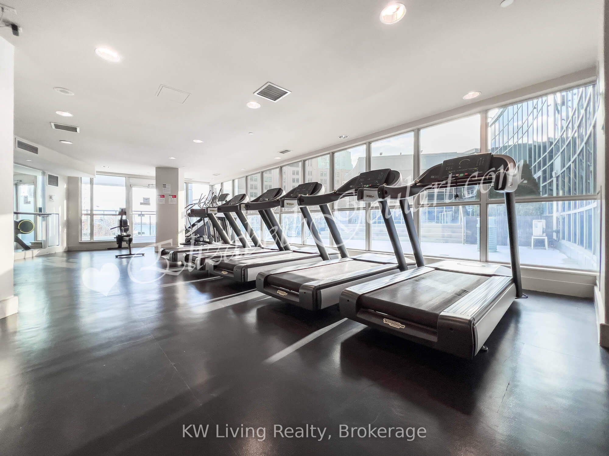 208 SW Queens Quay W 2111, Toronto, ON M5J 2Y5 photo 3