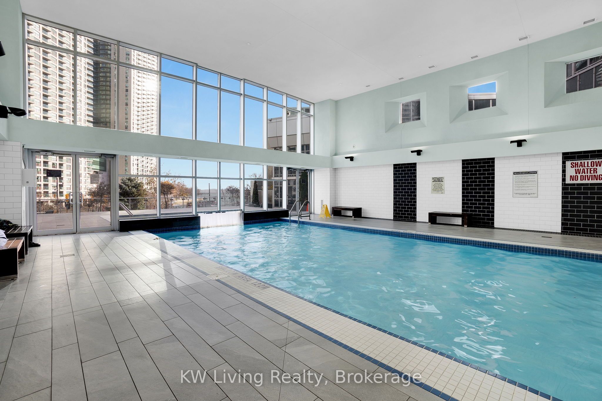 208 SW Queens Quay W 2111, Toronto, ON M5J 2Y5 photo 4