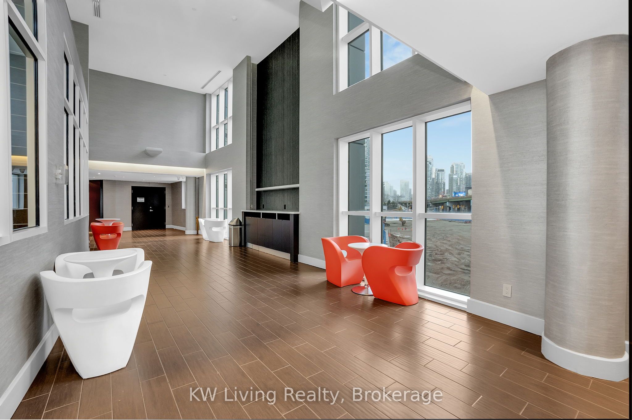 208 SW Queens Quay W 2111, Toronto, ON M5J 2Y5 photo 5