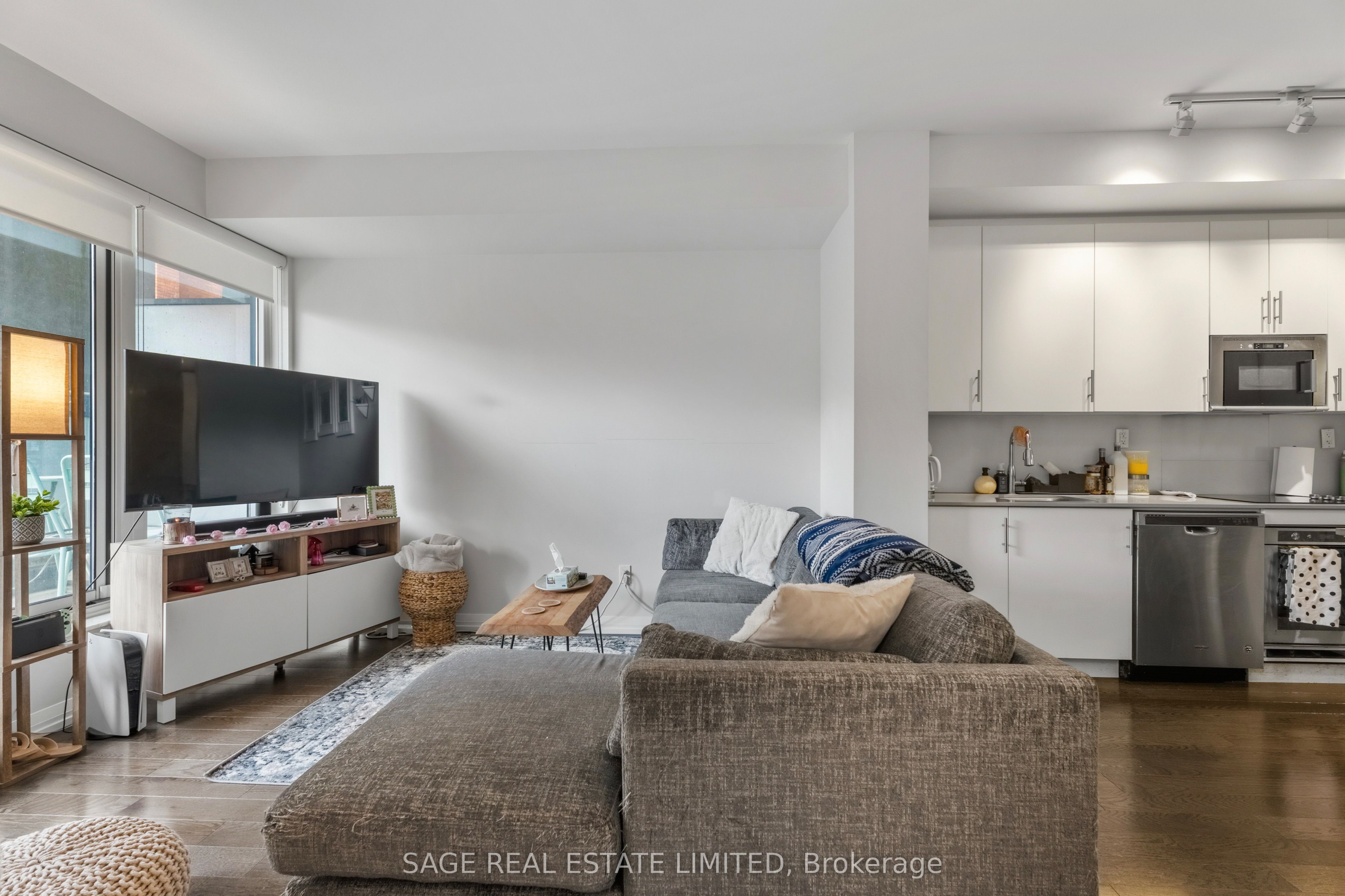 460 Adelaide Street E 309, Toronto, ON M5A 1N4 photo 5
