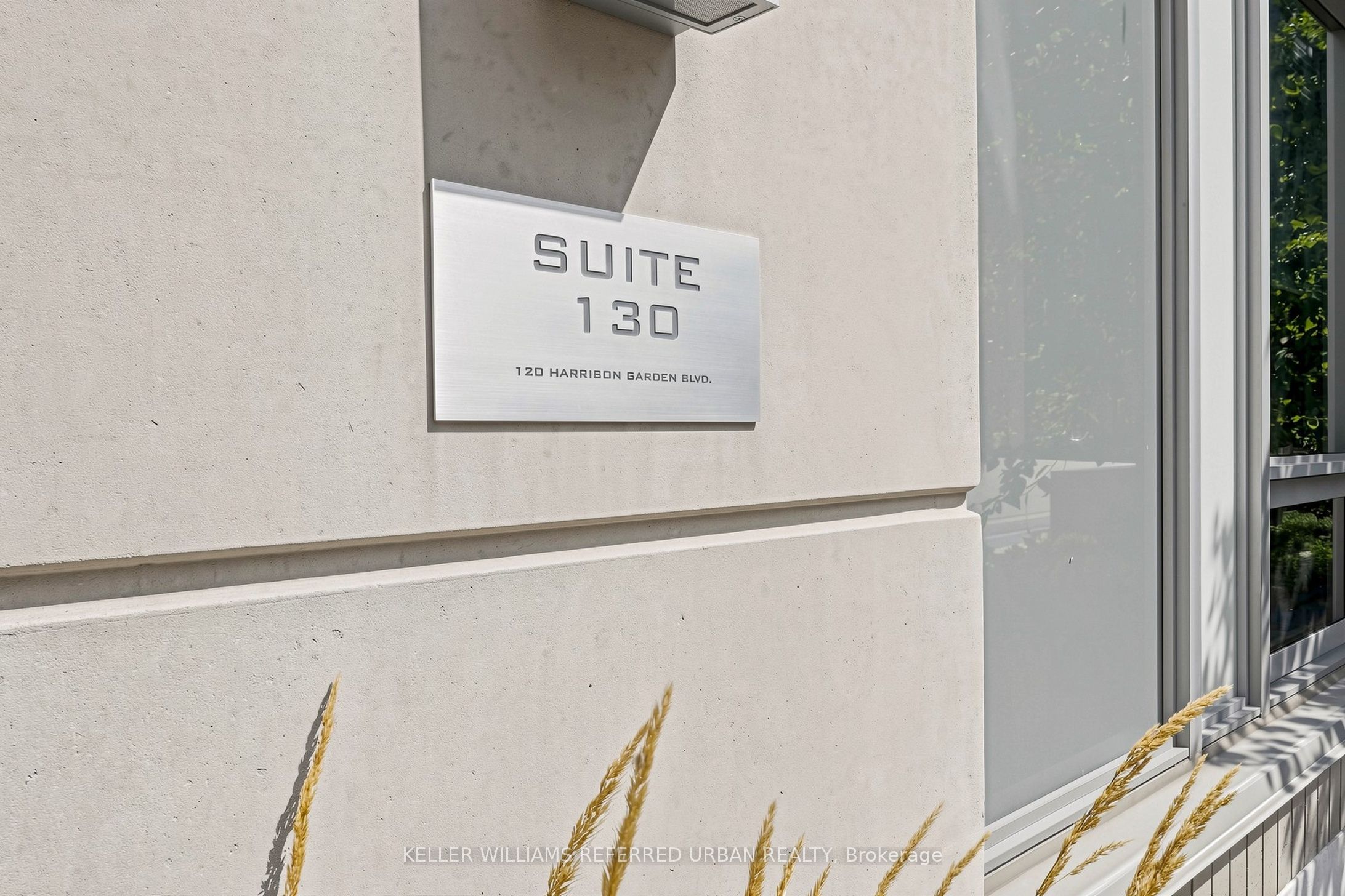 120 Harrison Garden Boulevard 130, Toronto, ON M2N 0H1 photo 2