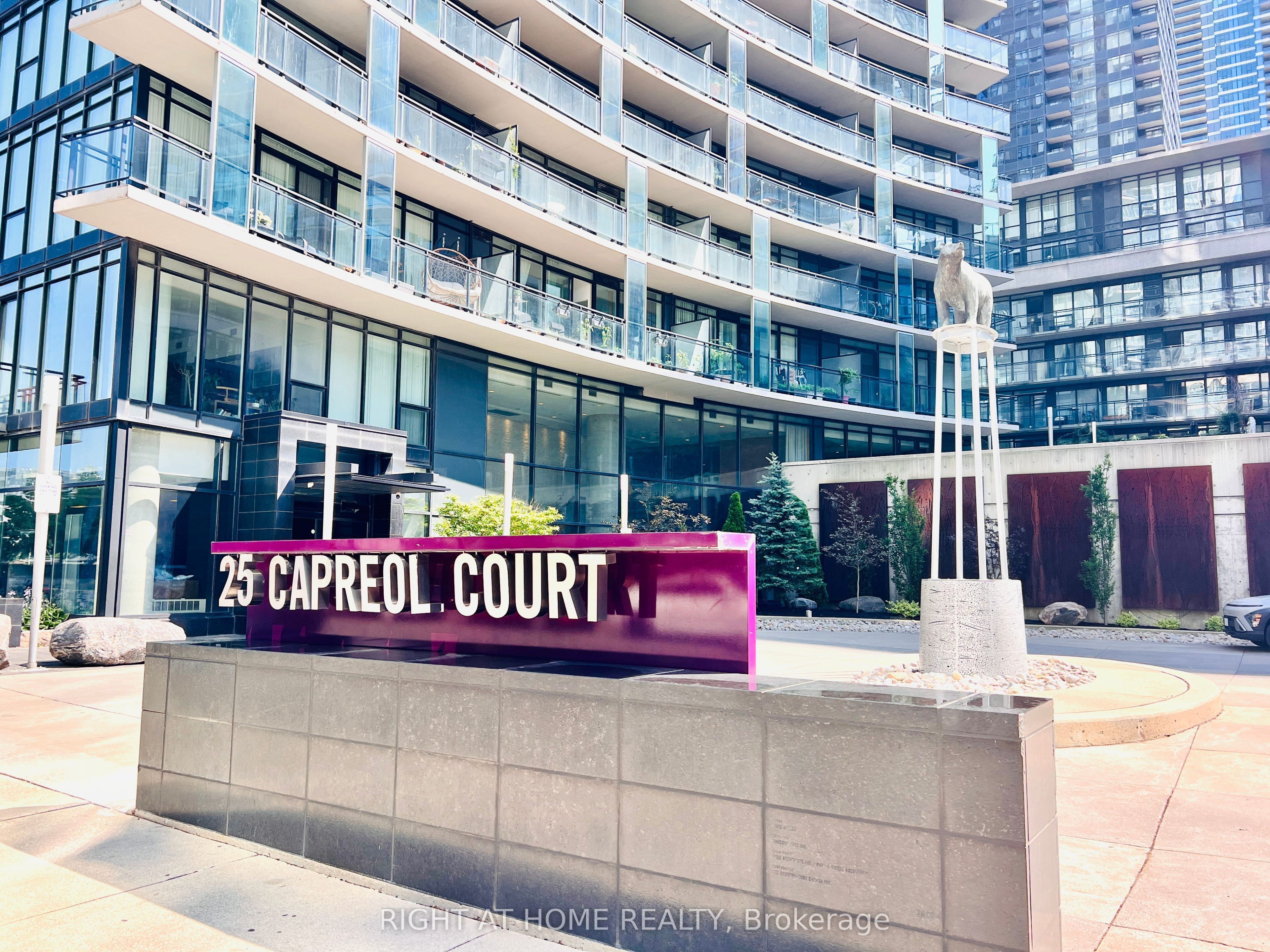 25 Capreol Court 2507, Toronto, ON M5V 3Z7