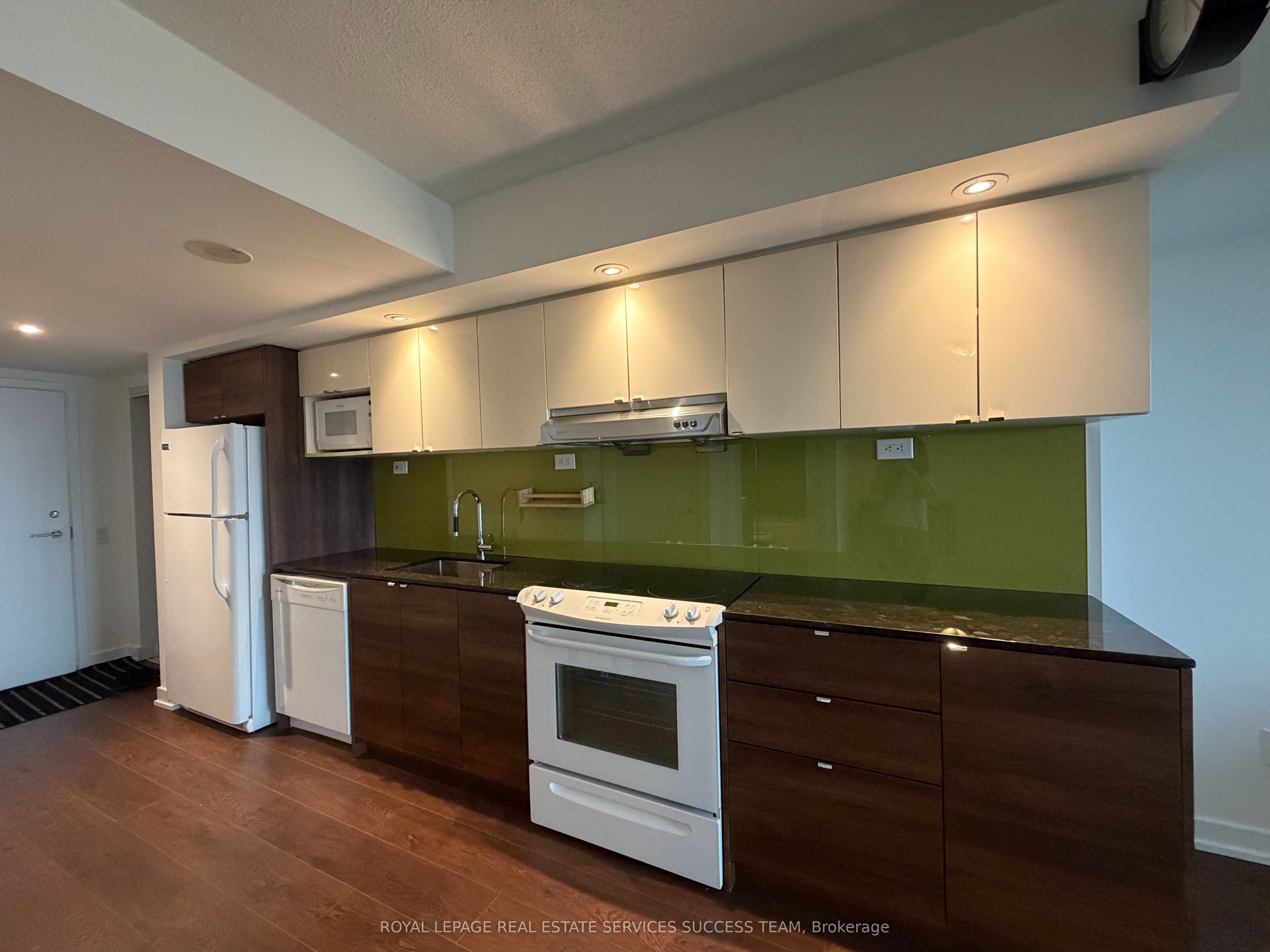 121 Mcmahon Drive 1705, Toronto, ON M2K 2X9 photo 2