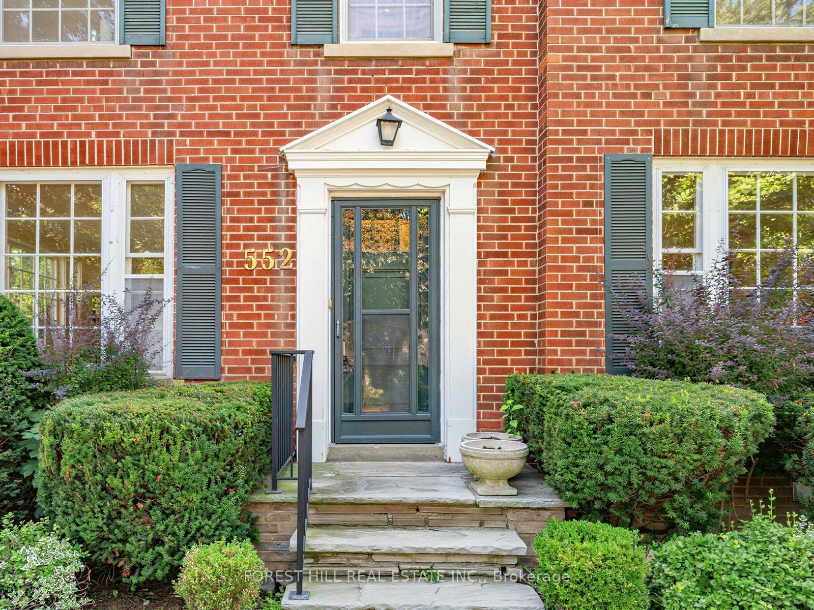 552 St Clements Avenue, Toronto, ON M5N 1M6 photo 3